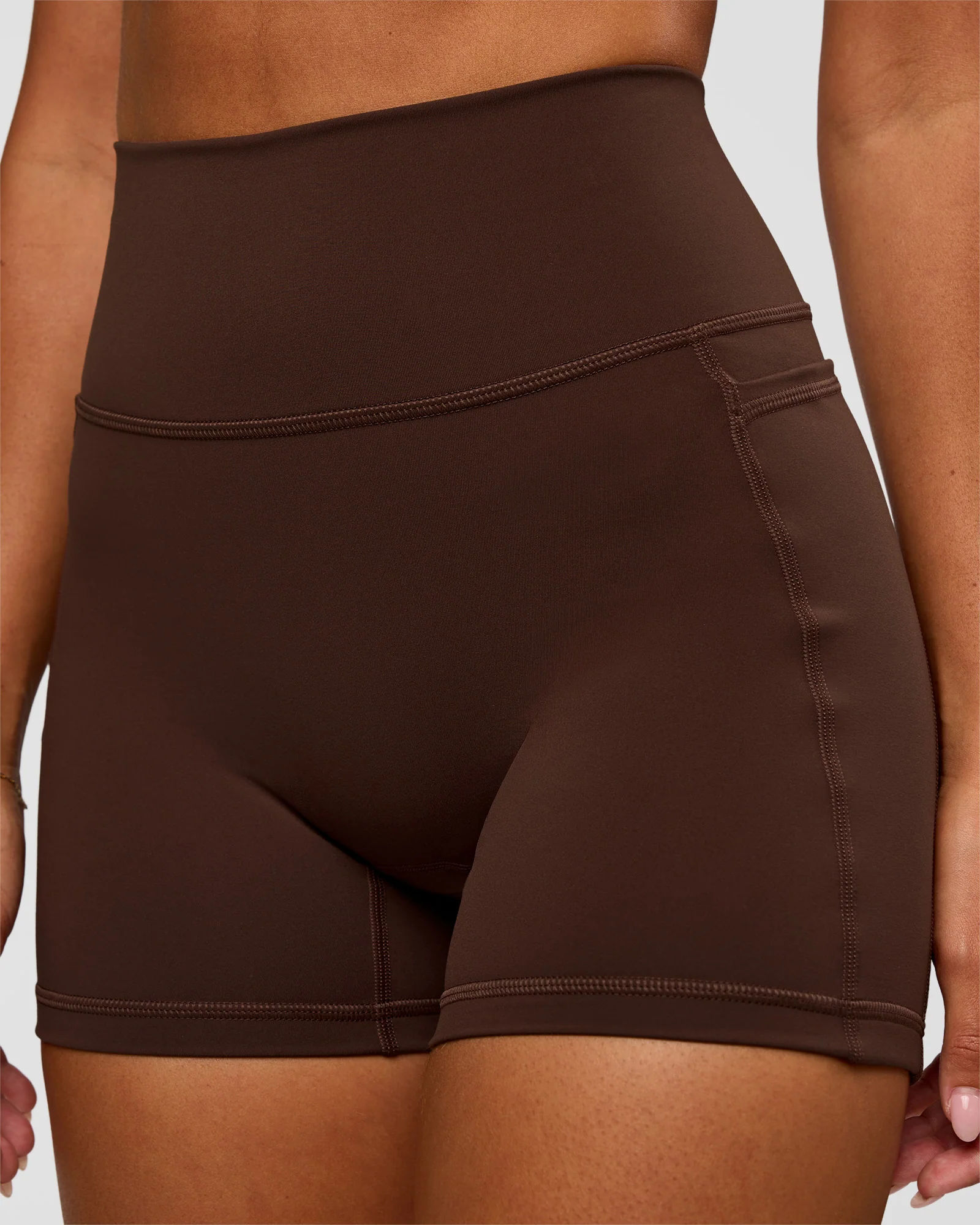 Fusion Ultra High-Rise 4" Short Pockets - Hot Chocolate