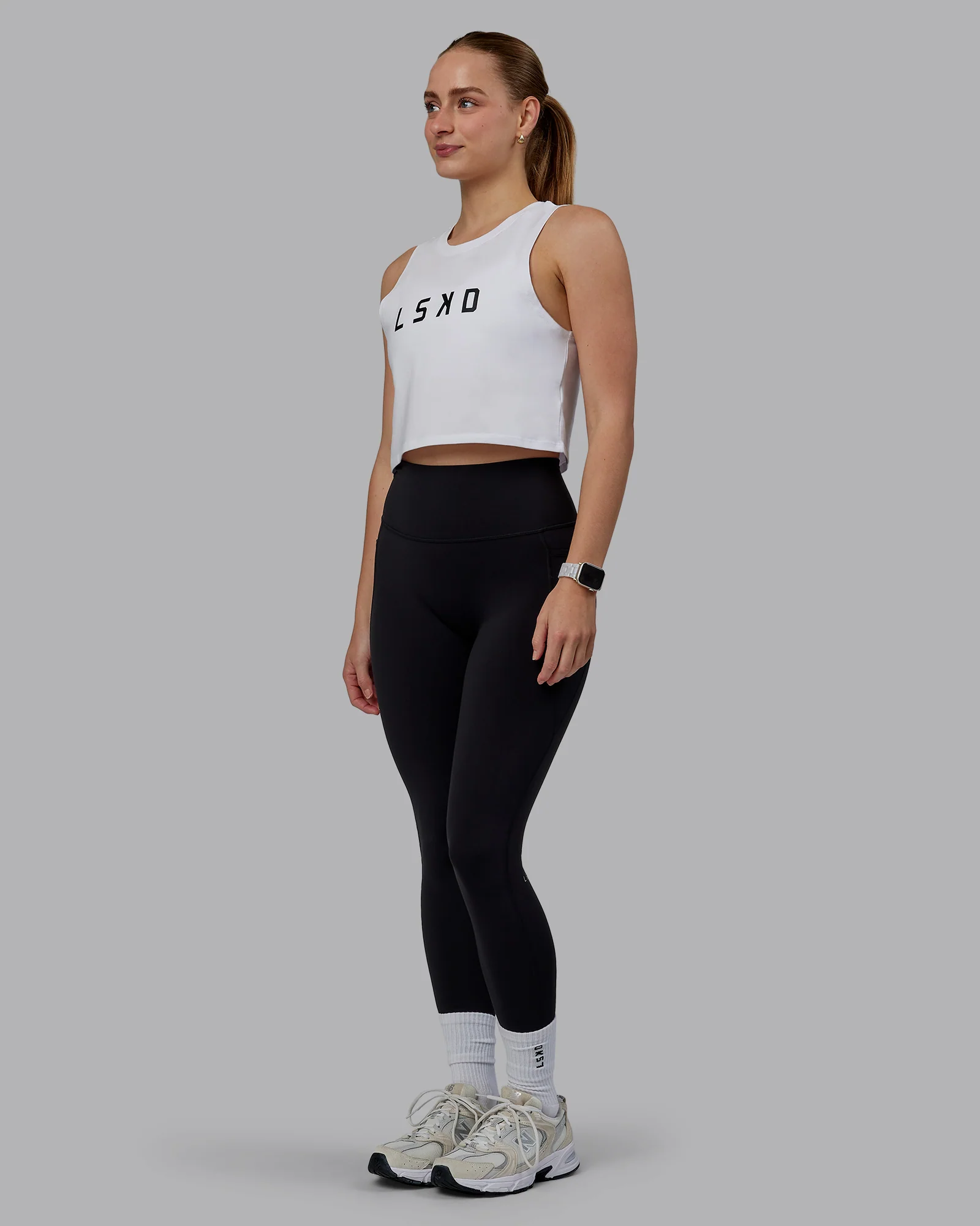 1484-agile-flxcotton-tank-white-black-2.webp Agile FLXCotton Tank - White-Black