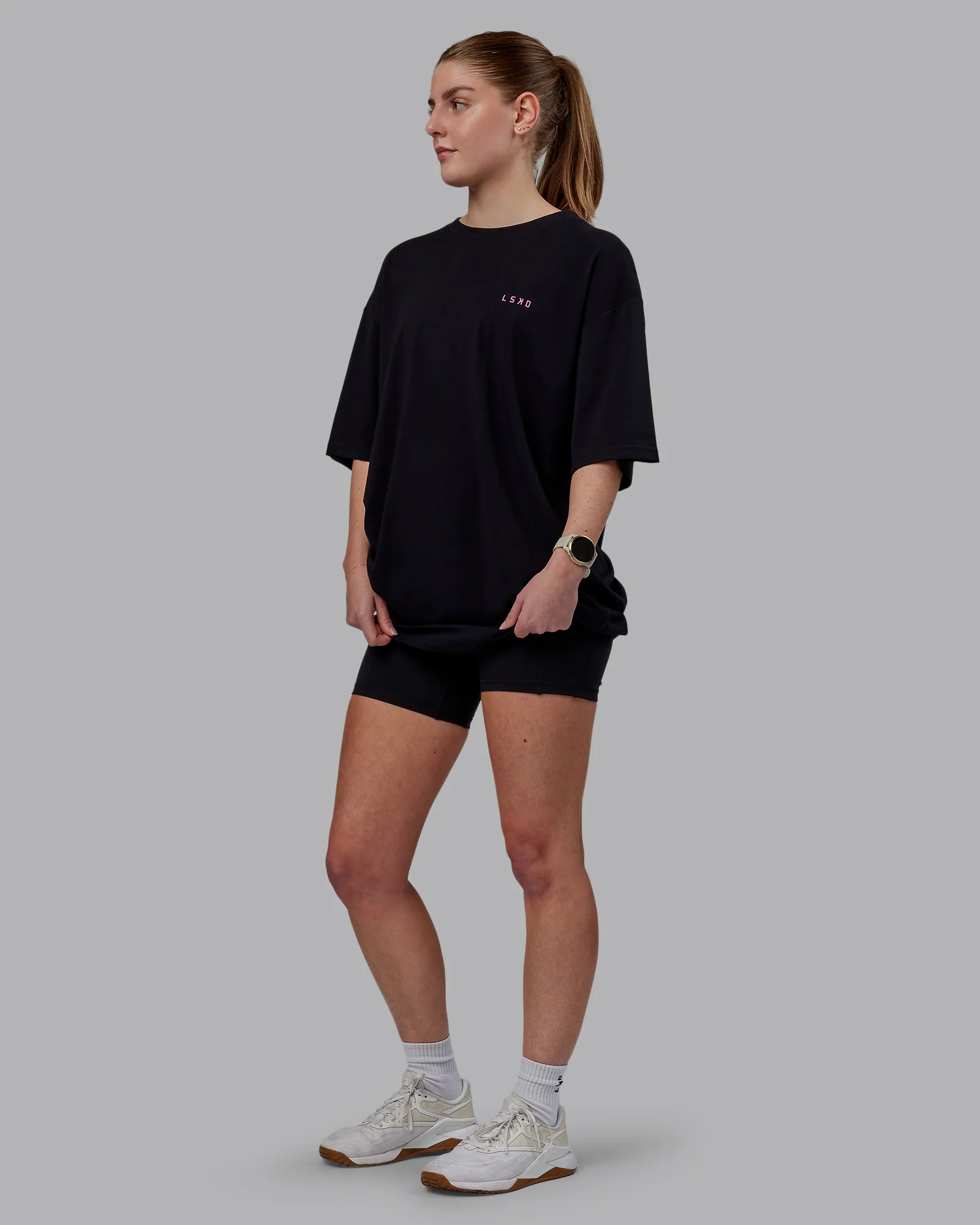 14843-unisex-lift-up-flxcotton-tee-oversize-black-fuschia-pink-6.webp Unisex Lift-Up FLXCotton Tee Oversize - Black-Fuschia Pink