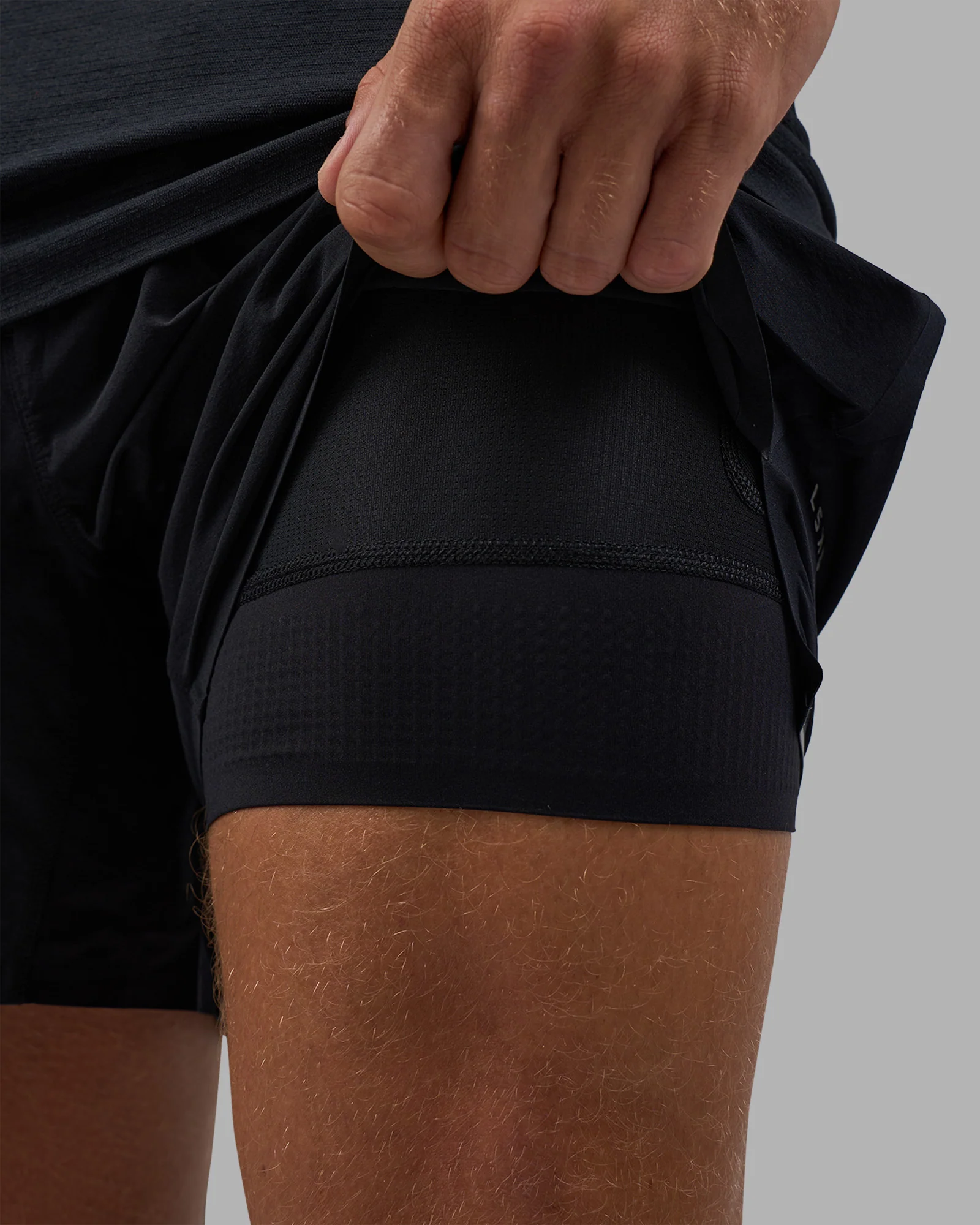 14852-hybrid-lined-5-short-black-reflective-7.webp Hybrid Lined 5" Short - Black-Reflective