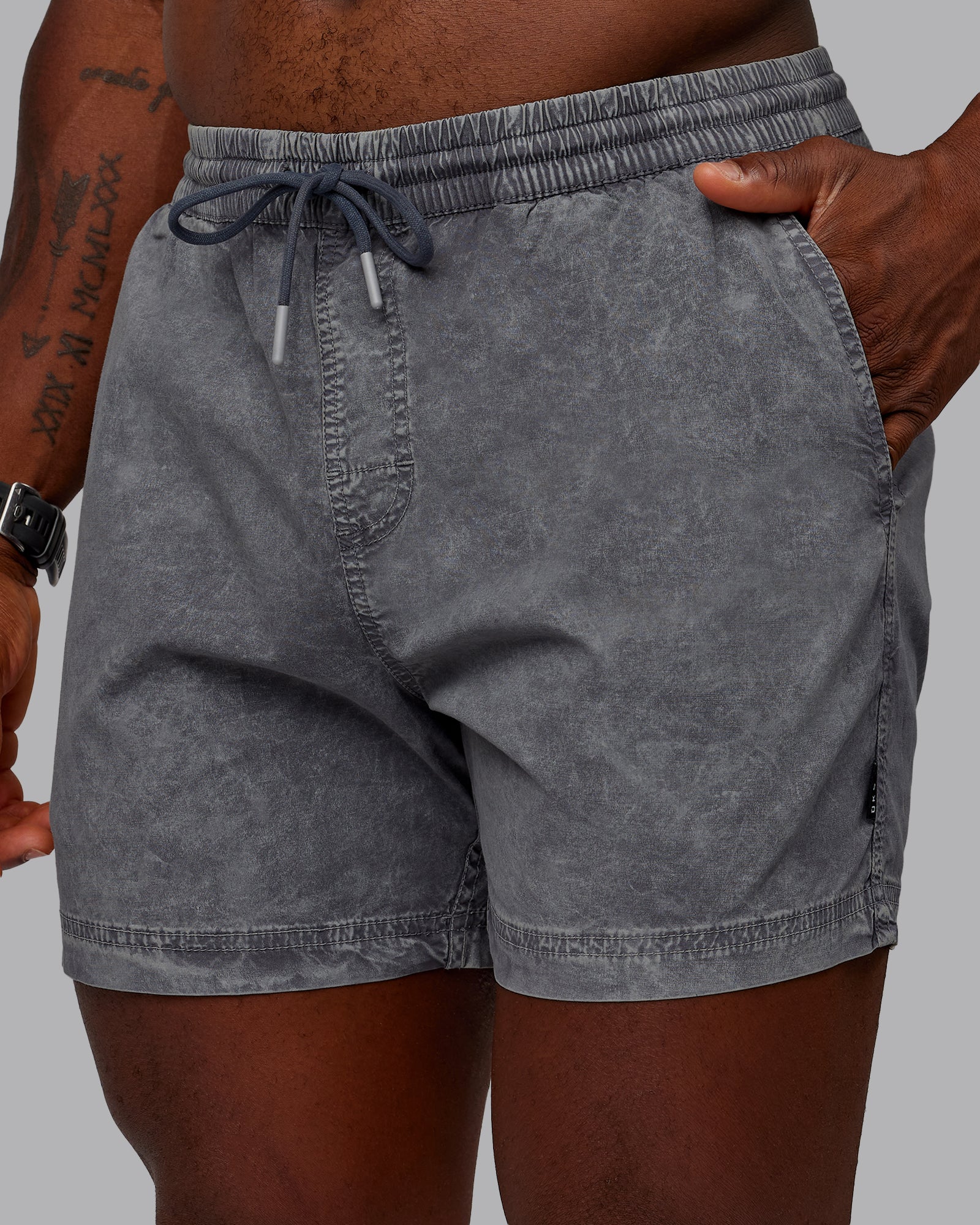 Washed Daily Short 5" - Circular Grey