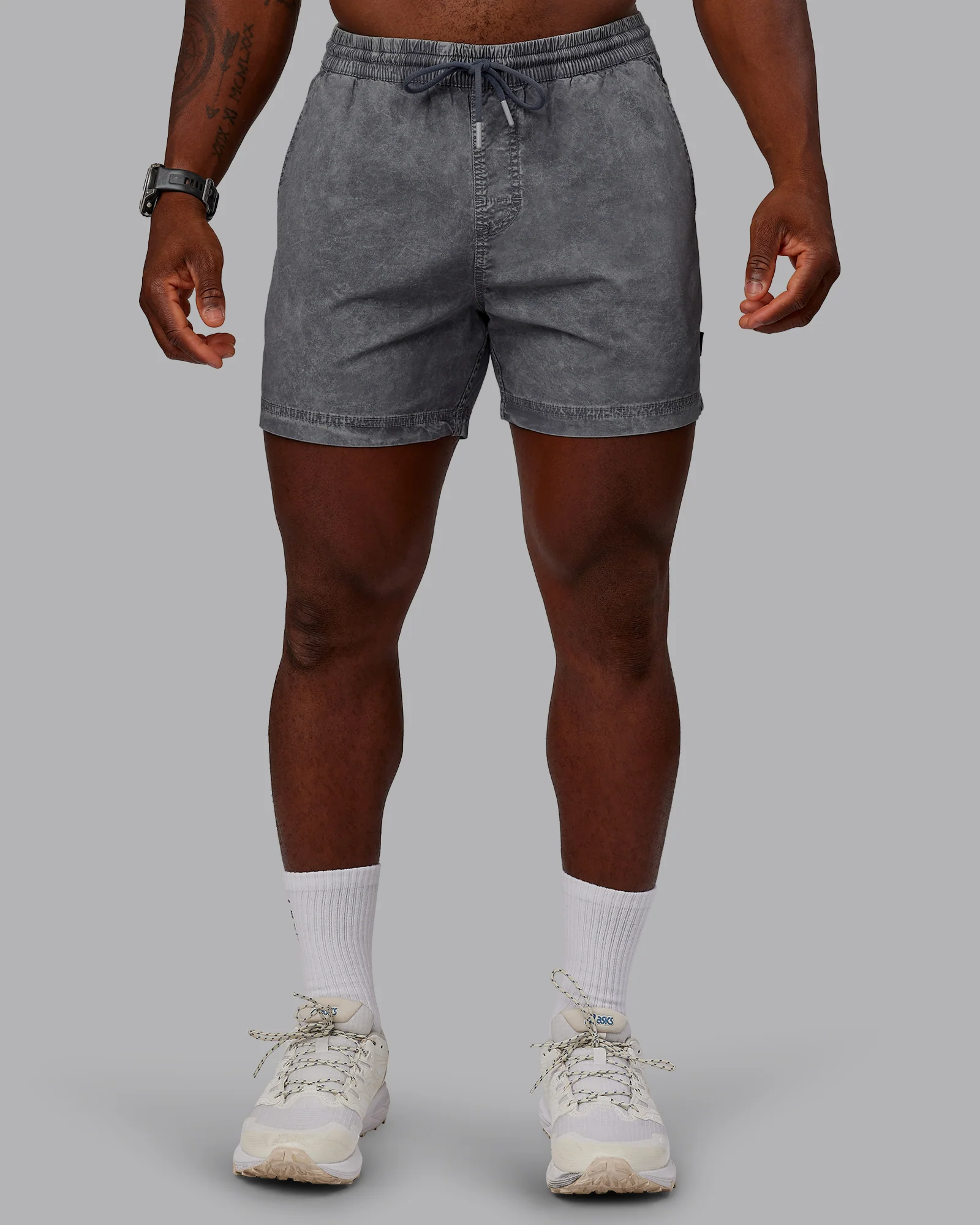 14878-washed-daily-short-5-circular-grey-3.webp Washed Daily Short 5" - Circular Grey