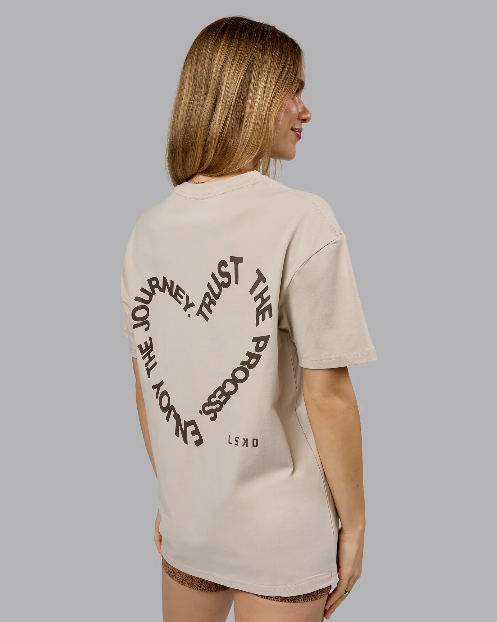 14929-love-the-process-flxcotton-oversize-tee-shale-beige-choc-7.webp Love The Process FLXCotton Oversize Tee - Shale Beige-Choc