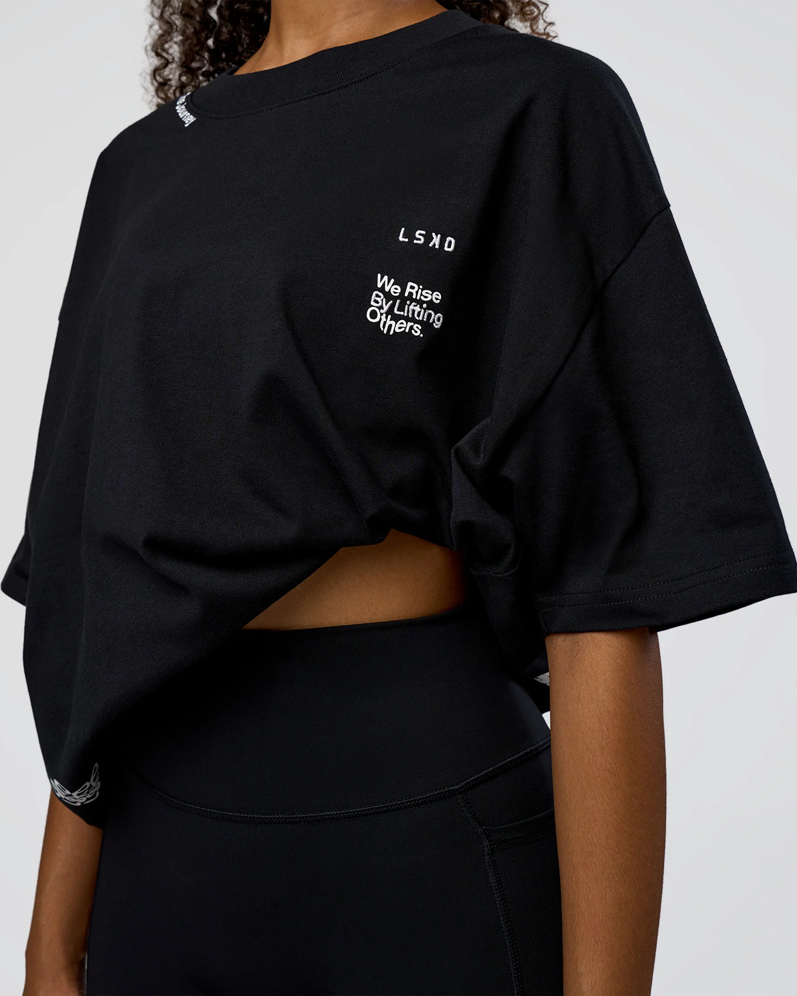 15034-sticker-heavyweight-oversized-tee-black-white-12.webp Sticker Heavyweight Oversized Tee - Black-White