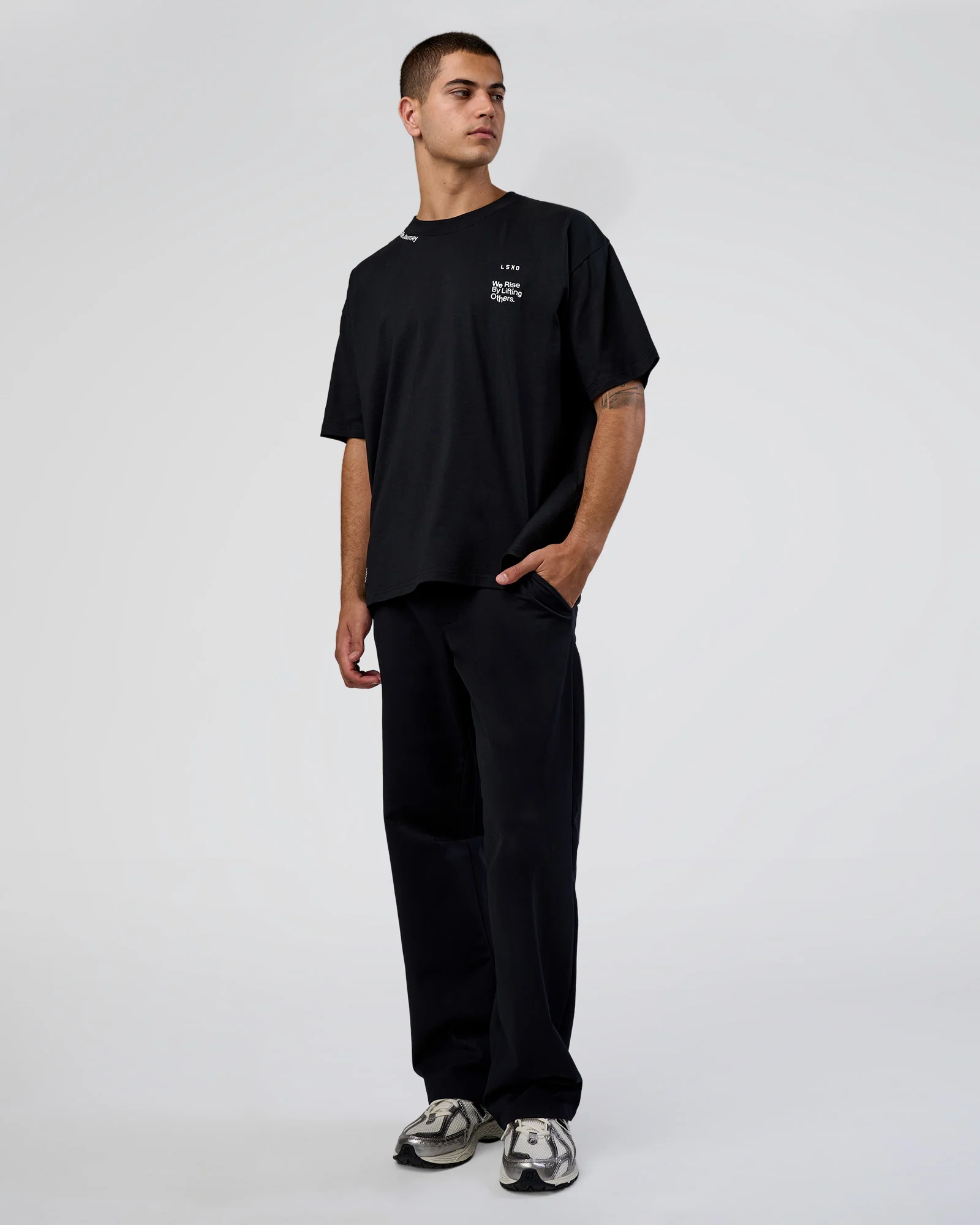 15034-sticker-heavyweight-oversized-tee-black-white-6.webp Sticker Heavyweight Oversized Tee - Black-White