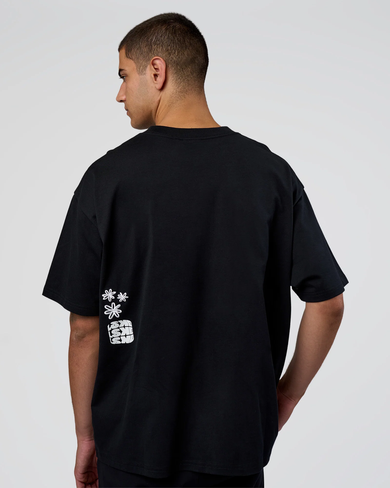 15034-sticker-heavyweight-oversized-tee-black-white-7.webp Sticker Heavyweight Oversized Tee - Black-White