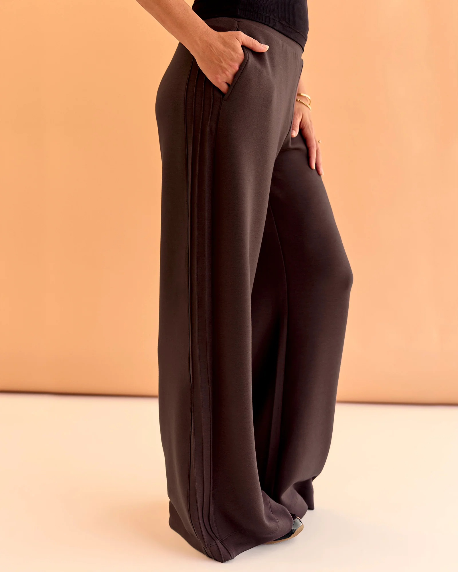 1511-cf-elevate-softtouch-pintuck-wide-leg-pant-hot-chocolate-1.webp CF Elevate SoftTouch Pintuck Wide Leg Pant - Hot Chocolate