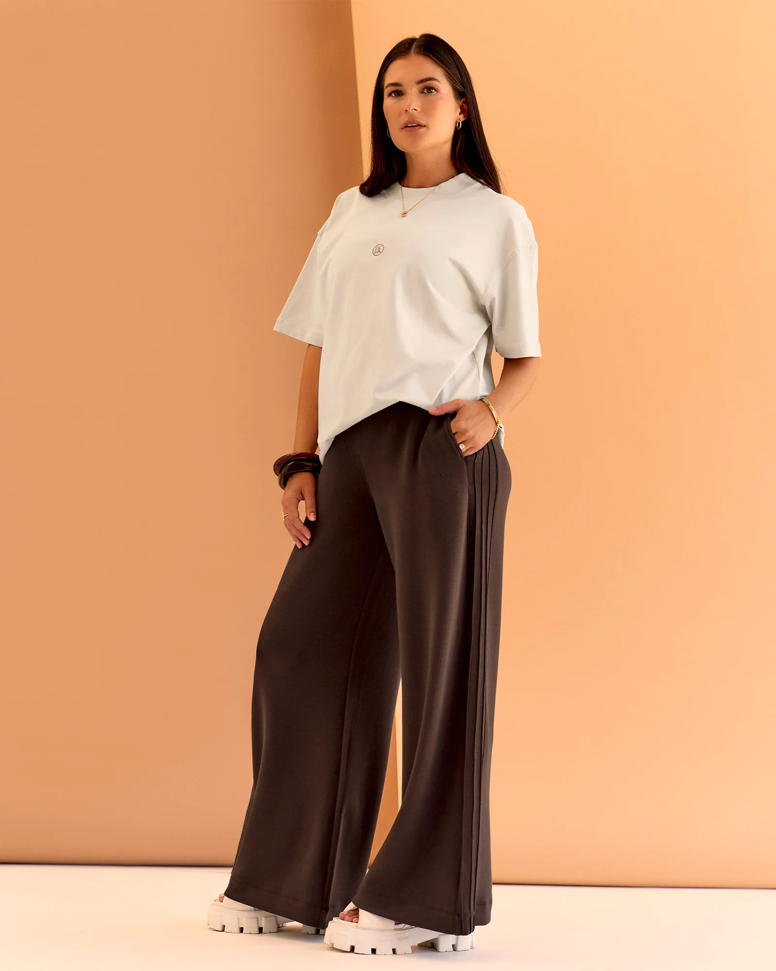 1511-cf-elevate-softtouch-pintuck-wide-leg-pant-hot-chocolate-6.webp CF Elevate SoftTouch Pintuck Wide Leg Pant - Hot Chocolate