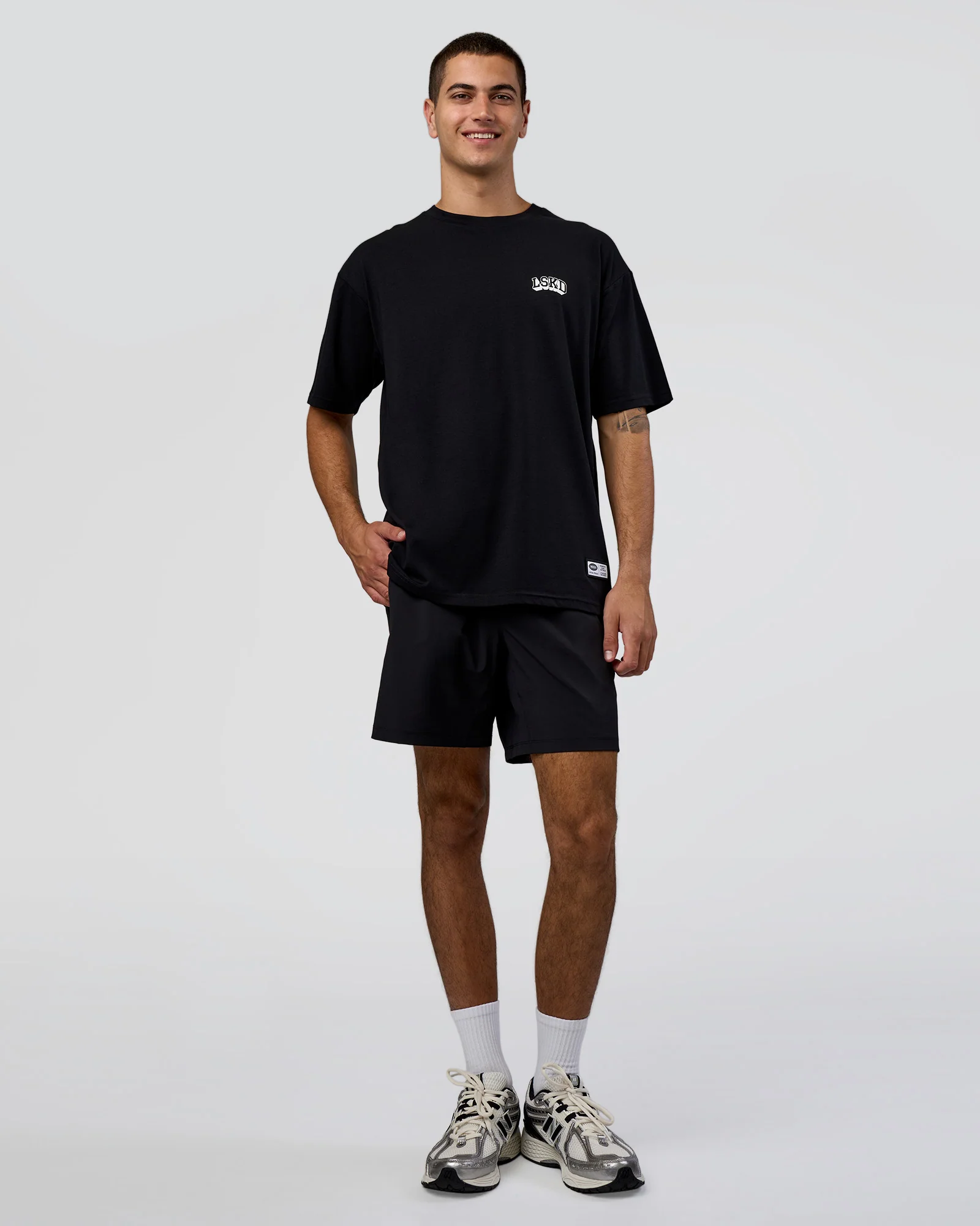 15123-grid-flxcotton-oversized-tee-black-white-5.webp Grid FLXCotton Oversized Tee - Black-White