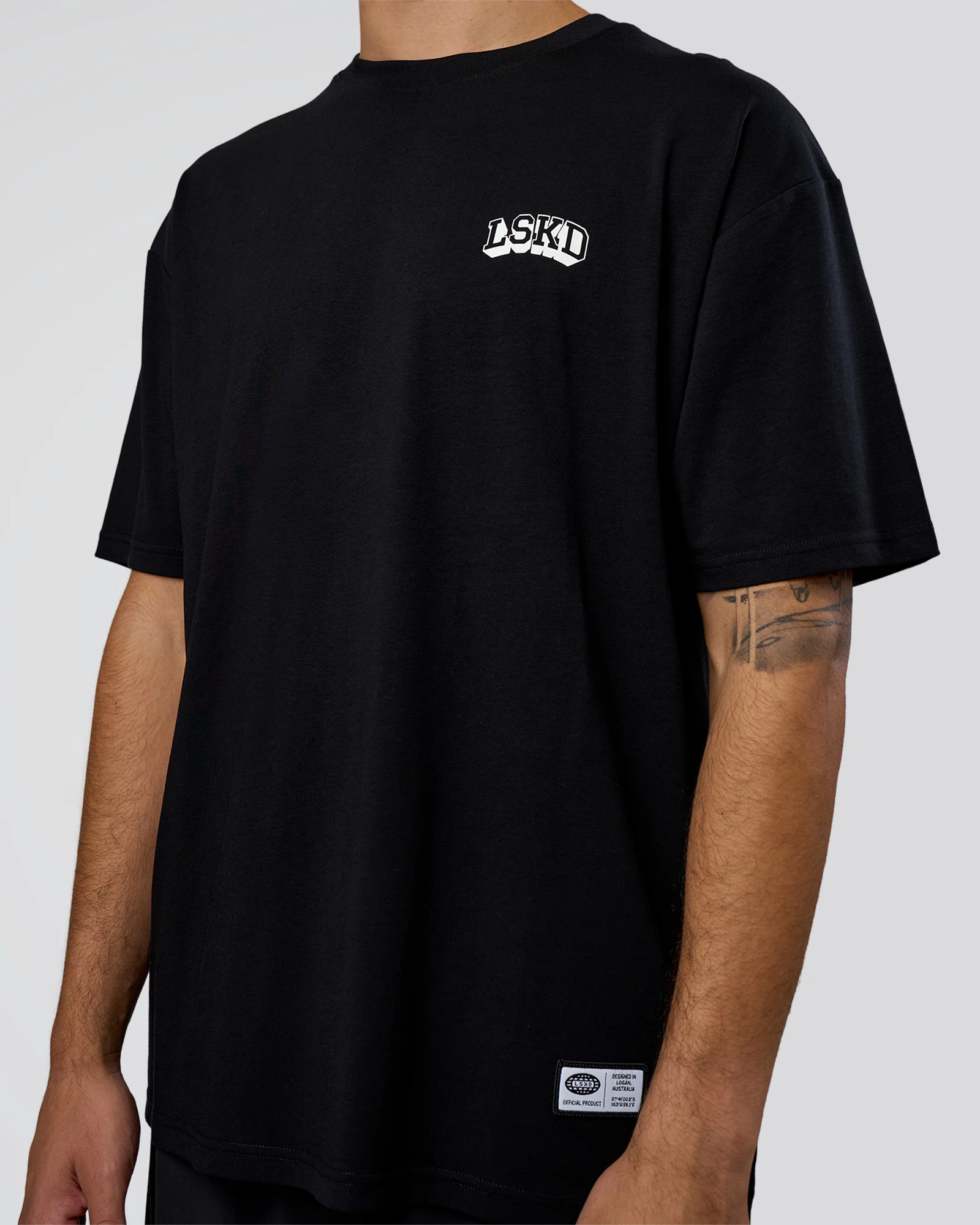 15123-grid-flxcotton-oversized-tee-black-white-7.webp Grid FLXCotton Oversized Tee - Black-White