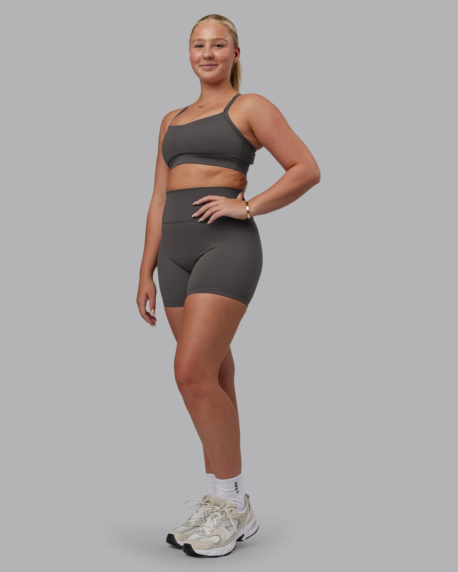 Momentum Sports Bra D/DD/E - Dark Storm