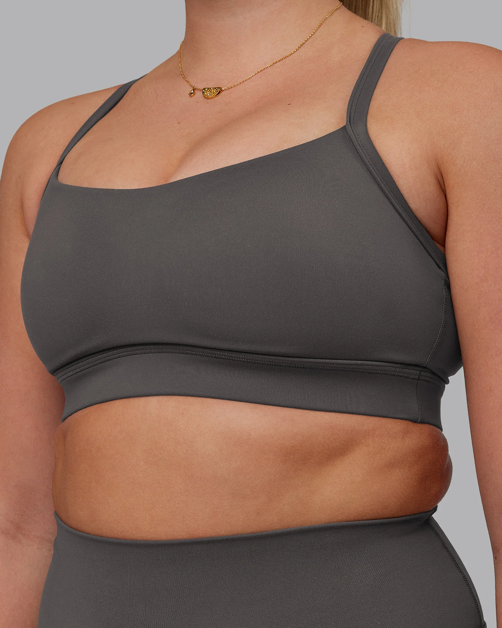 Momentum Sports Bra D/DD/E - Dark Storm