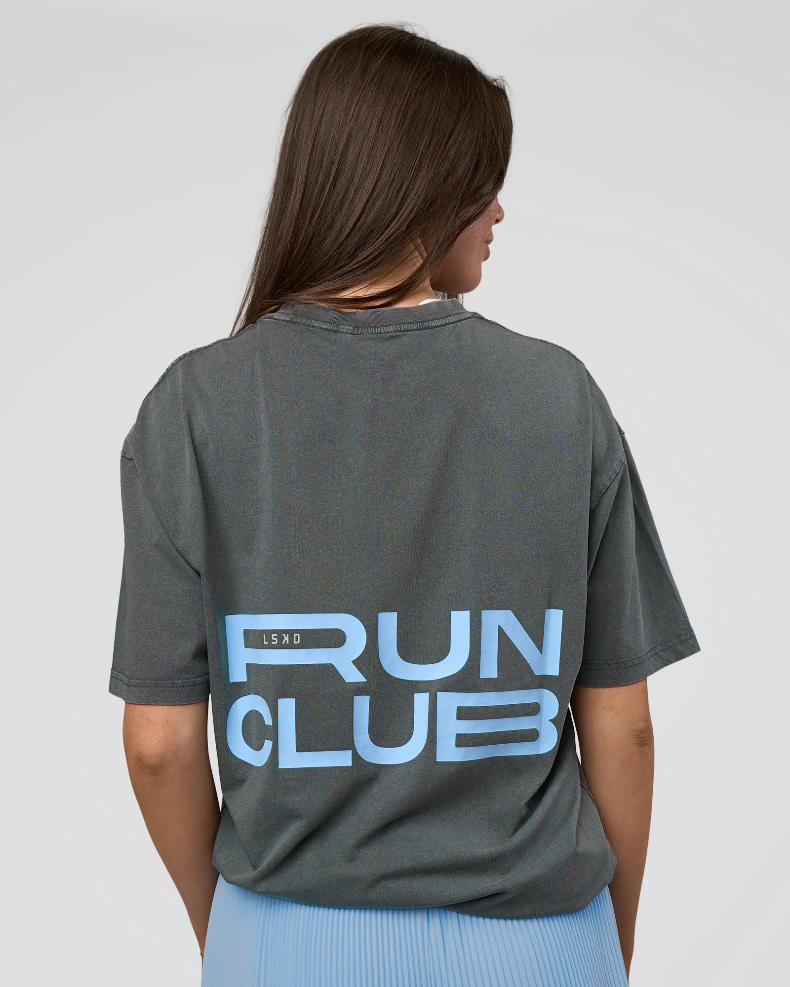 15168-runner-s-flxcotton-oversized-tee-dark-storm-washed-open-air-5.webp Runner's FLXCotton Oversized Tee - Dark Storm Washed-Open Air