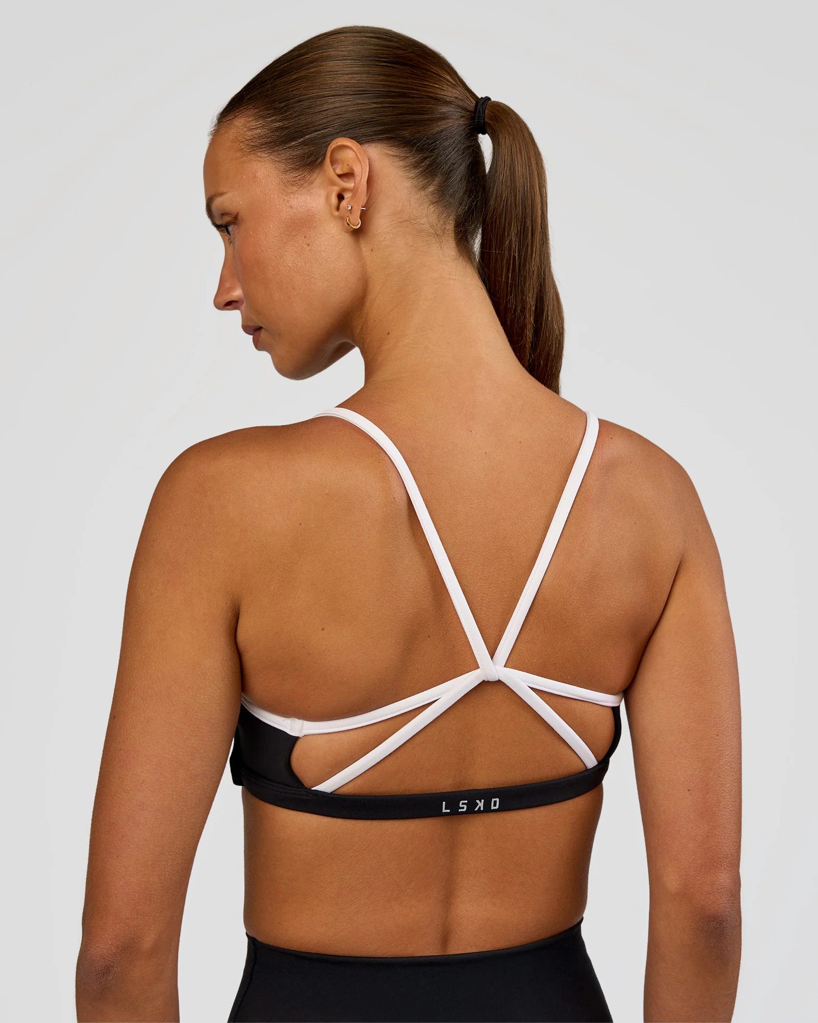 15221-tempo-sports-bra-black-white-2.webp Tempo Sports Bra - Black-White