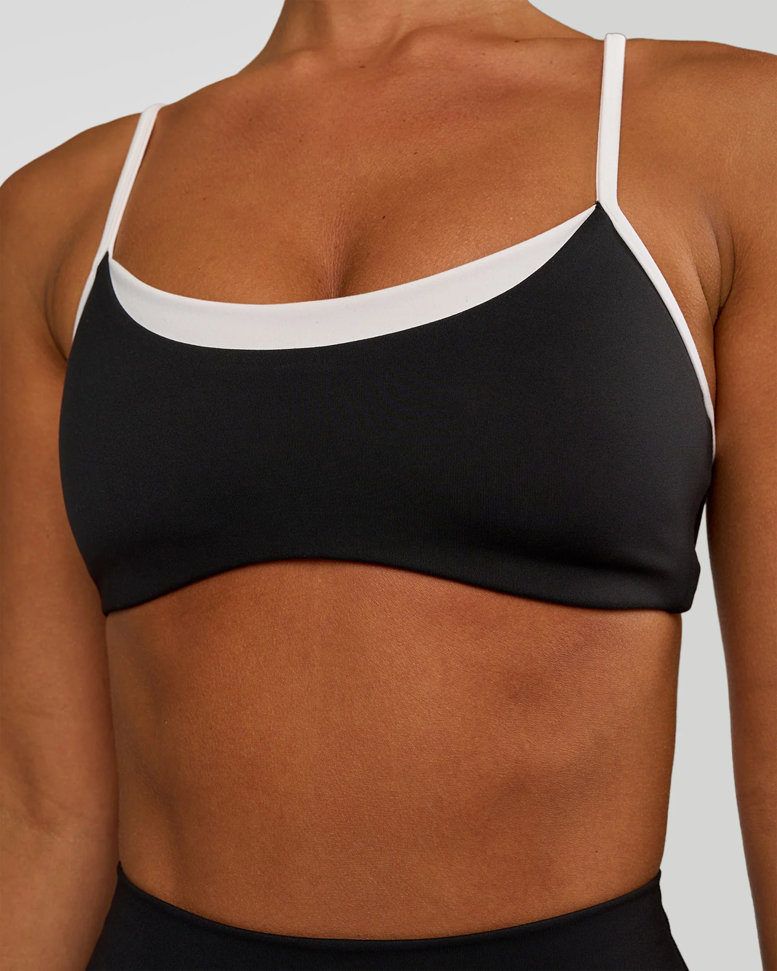 15221-tempo-sports-bra-black-white-4.webp Tempo Sports Bra - Black-White