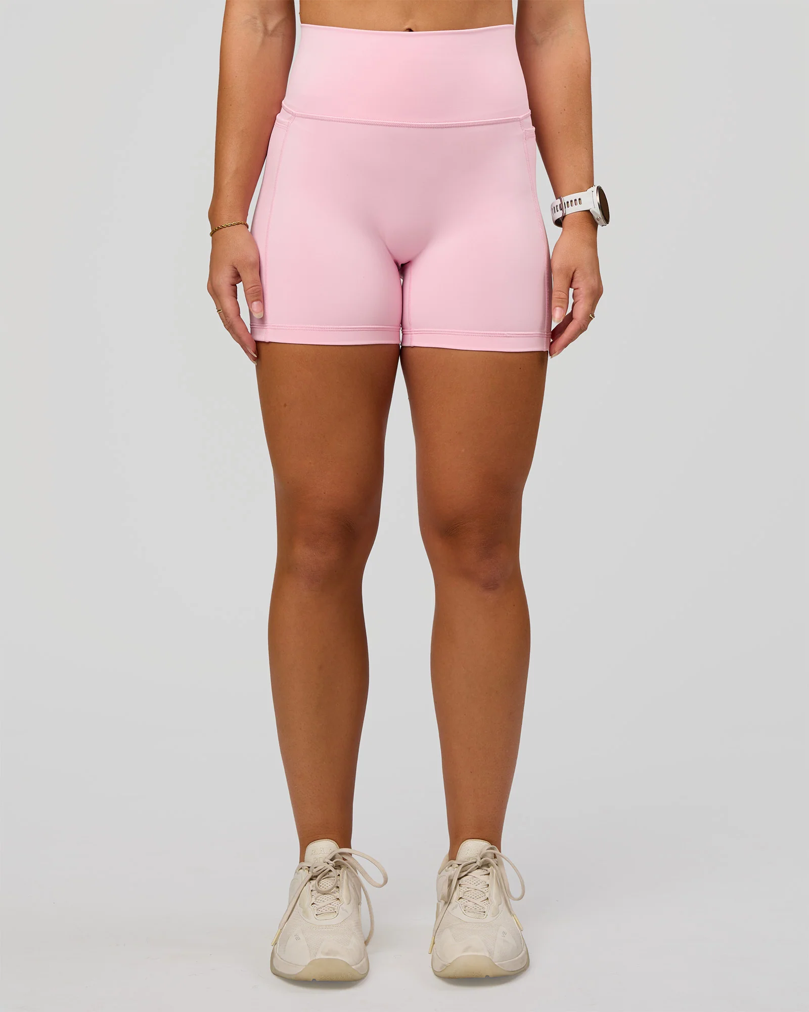 Fusion V-Contour Ultra High-Rise 4" Short Pockets - Marshmallow