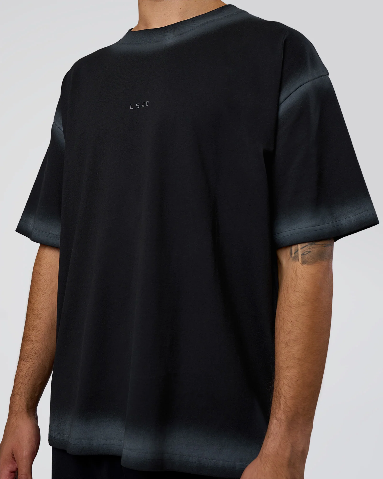 15302-urban-blur-heavyweight-unisex-oversized-tee-black-dark-storm-9.webp Urban Blur Heavyweight Unisex Oversized Tee - Black-Dark Storm