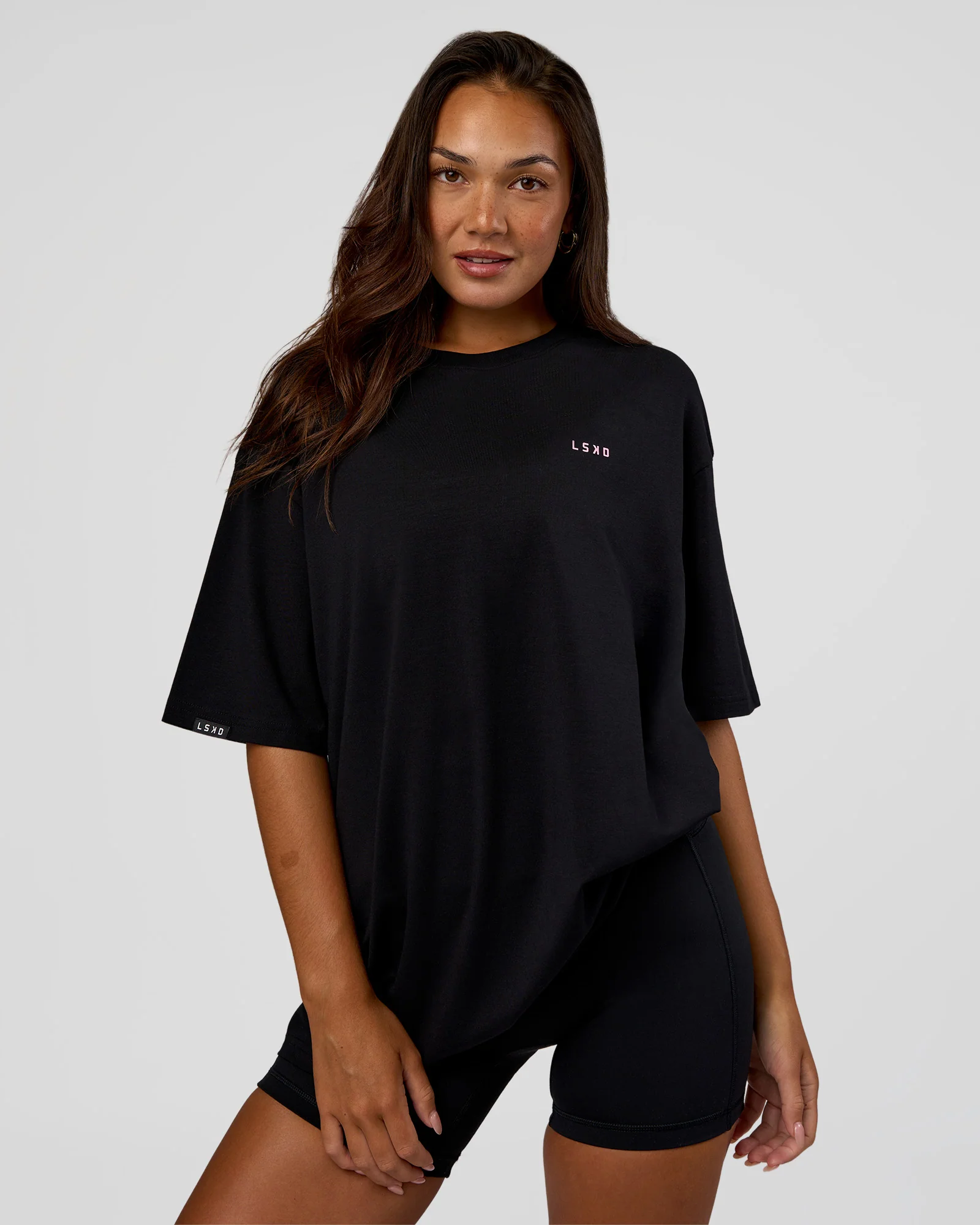 15321-unisex-strike-through-flxcotton-tee-oversize-black-candy-pink-4.webp Unisex Strike Through FLXCotton Tee Oversize - Black-Candy Pink