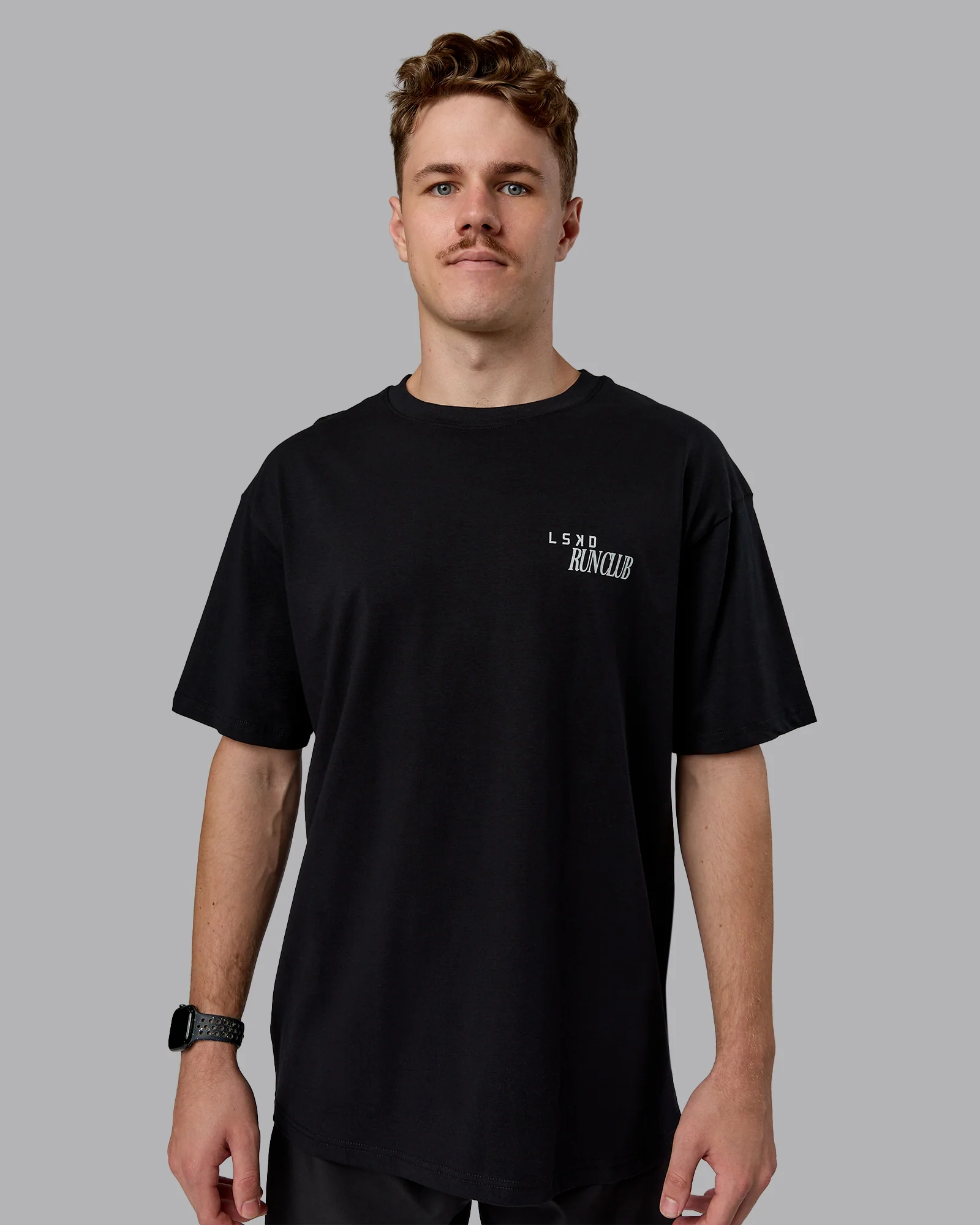 15385-run-love-flxcotton-oversized-tee-black-reflective-2.webp Run Love FLXCotton Oversized Tee - Black-Reflective