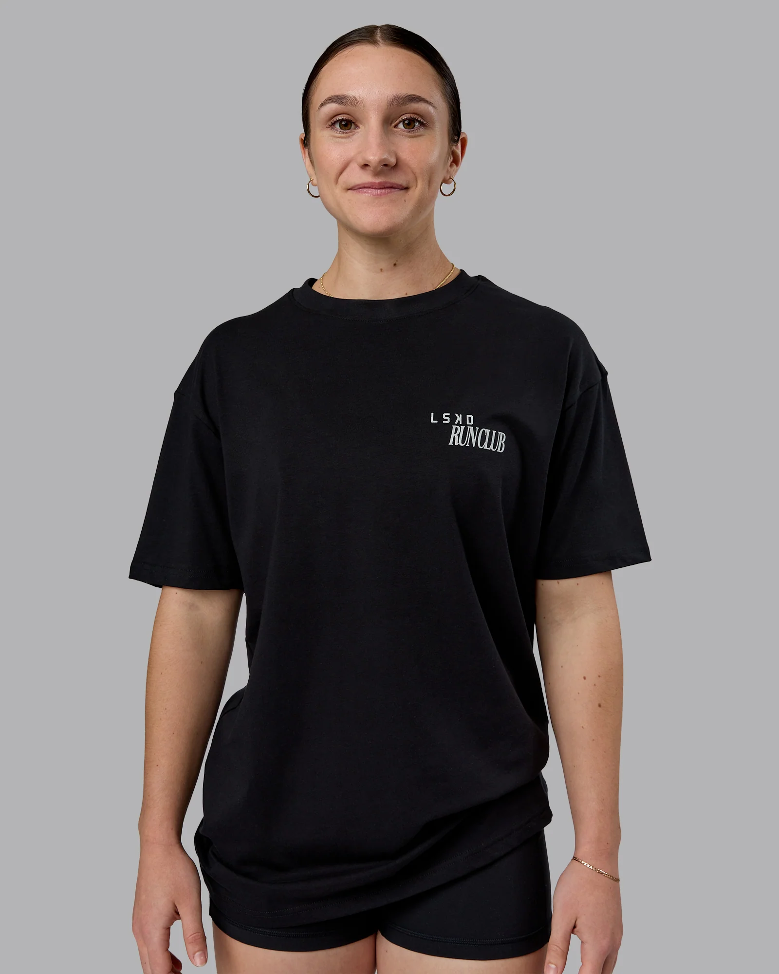 15385-run-love-flxcotton-oversized-tee-black-reflective-4.webp Run Love FLXCotton Oversized Tee - Black-Reflective