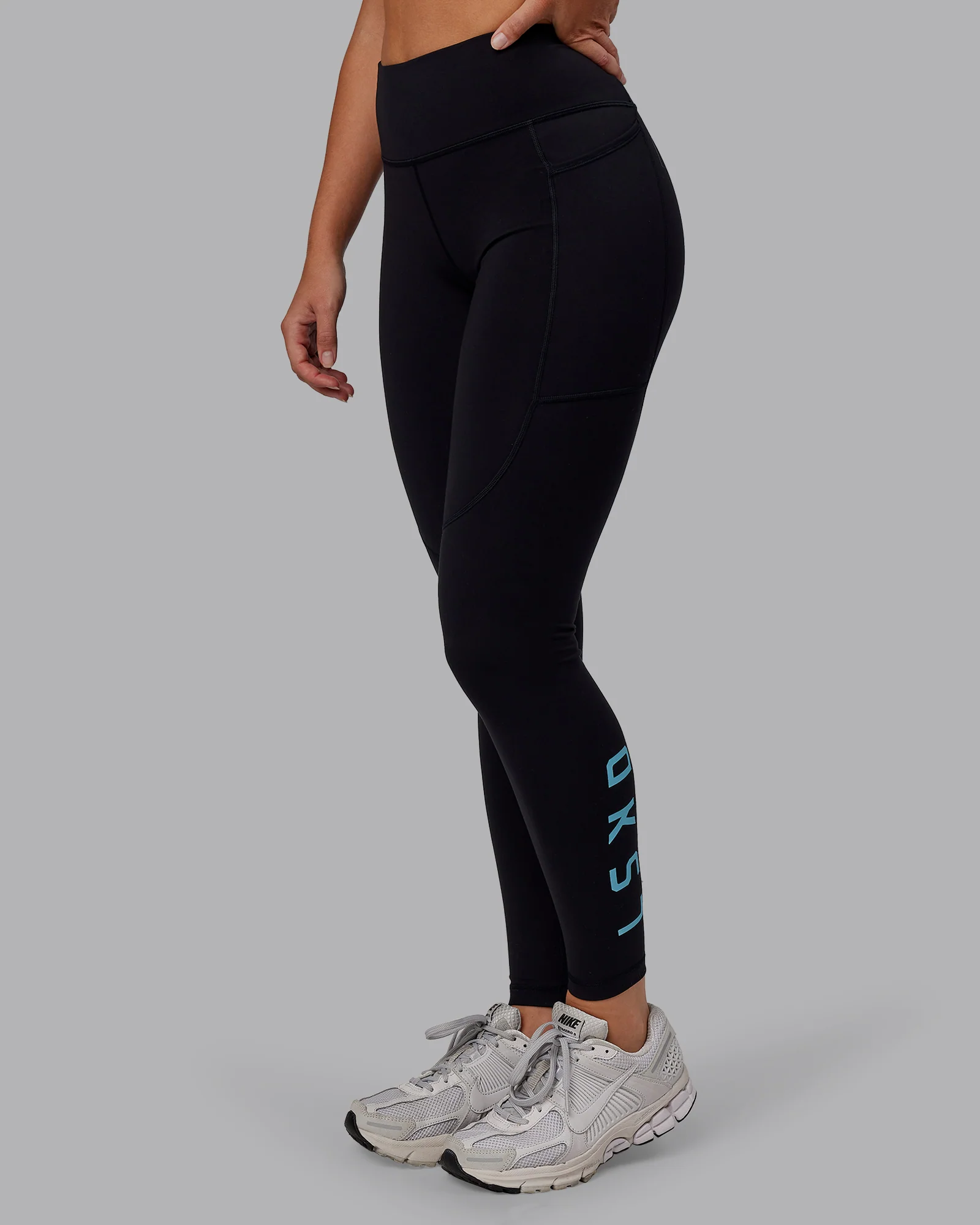 15421-rep-ultra-high-rise-full-length-legging-pockets-black-retro-blue-1.webp Rep Ultra High-Rise Full Length Legging Pockets - Black-Retro Blue