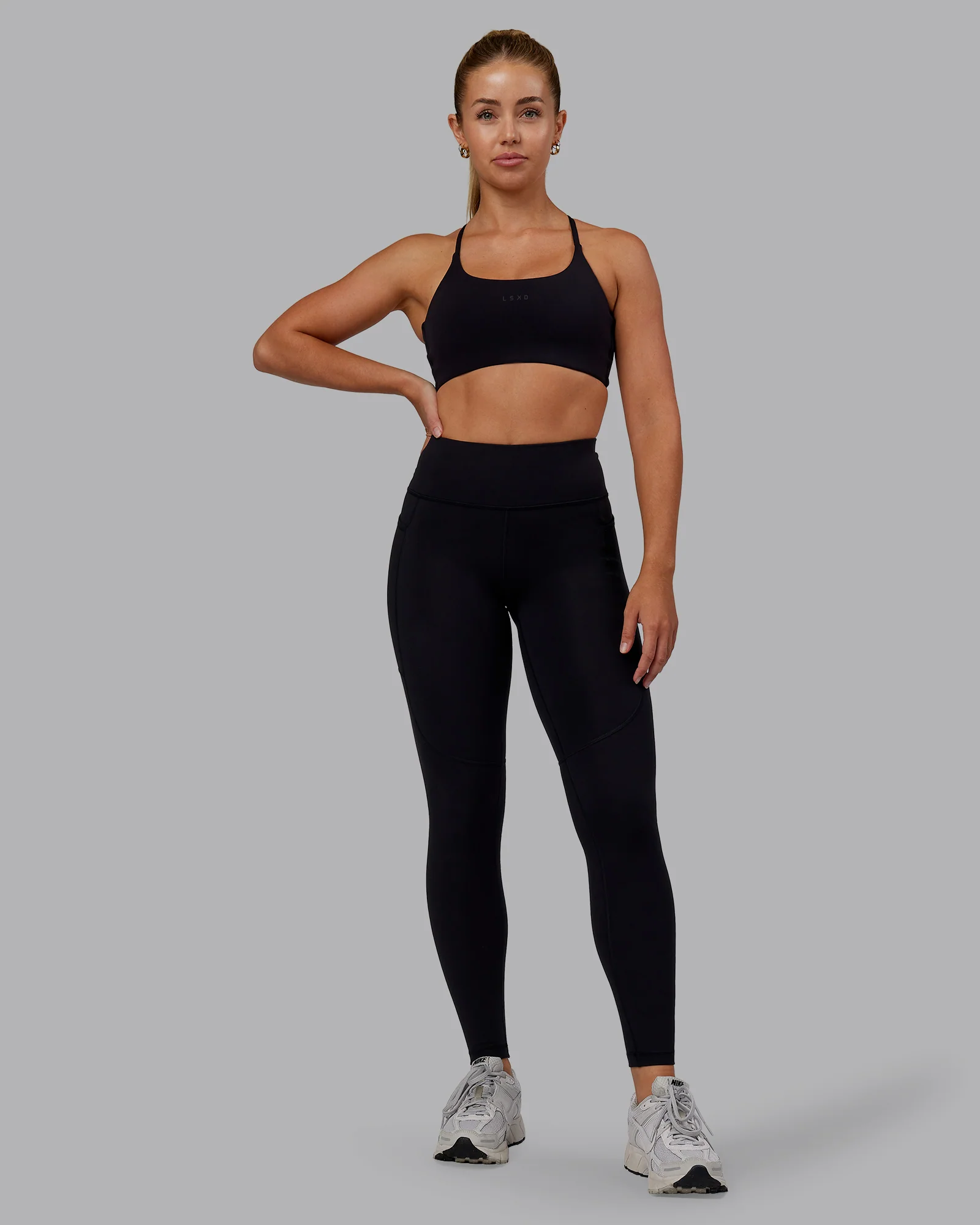 15421-rep-ultra-high-rise-full-length-legging-pockets-black-retro-blue-2.webp Rep Ultra High-Rise Full Length Legging Pockets - Black-Retro Blue