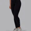 15421-rep-ultra-high-rise-full-length-legging-pockets-black-retro-blue-6.webp Rep Ultra High-Rise Full Length Legging Pockets - Black-Retro Blue