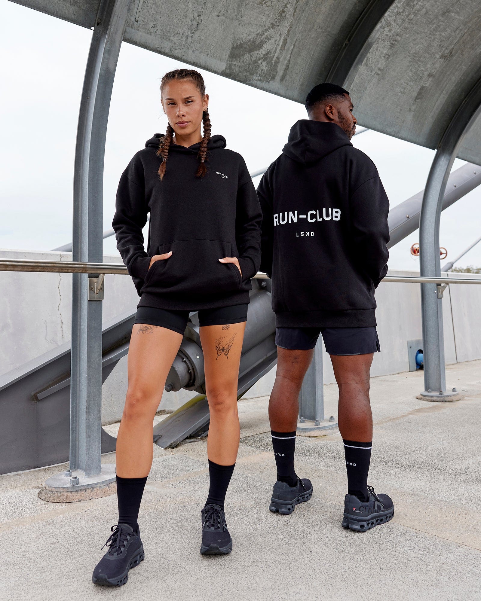 15483-run-club-hoodie-oversize-black-1.jpg RUN-CLUB Hoodie Oversize - Black