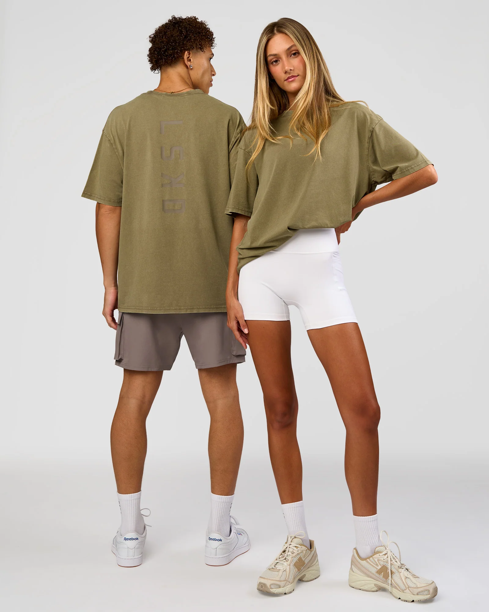 1556-shadow-mode-flxcotton-oversized-tee-walnut-grey-washed-1.webp Shadow Mode FLXCotton Oversized Tee - Walnut Grey Washed
