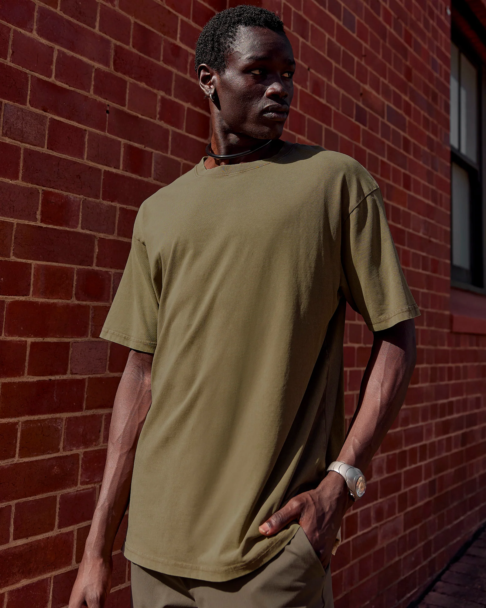 1556-shadow-mode-flxcotton-oversized-tee-walnut-grey-washed-7.webp Shadow Mode FLXCotton Oversized Tee - Walnut Grey Washed