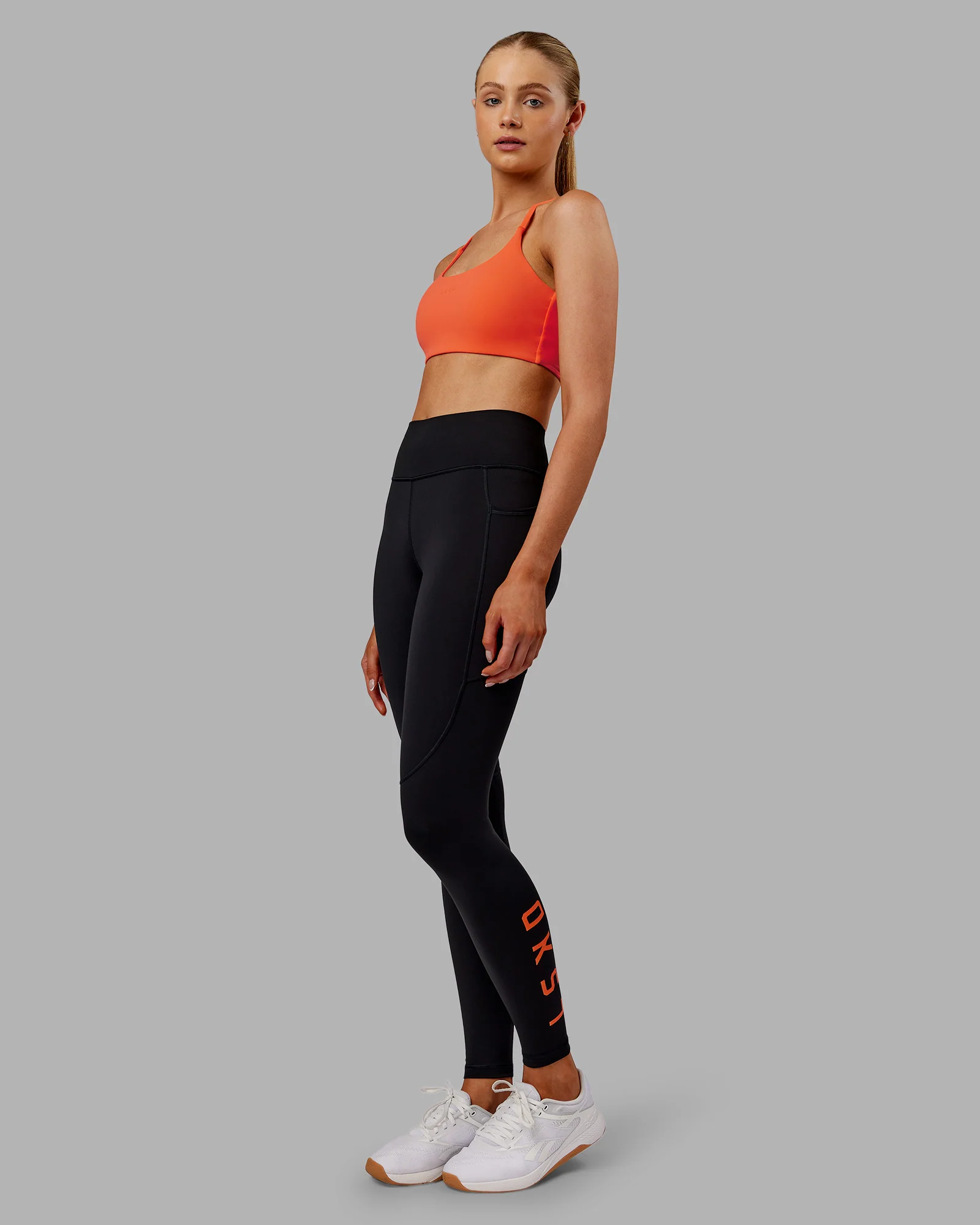 15592-twist-sports-bra-ultra-orange-5.webp Twist Sports Bra - Ultra Orange