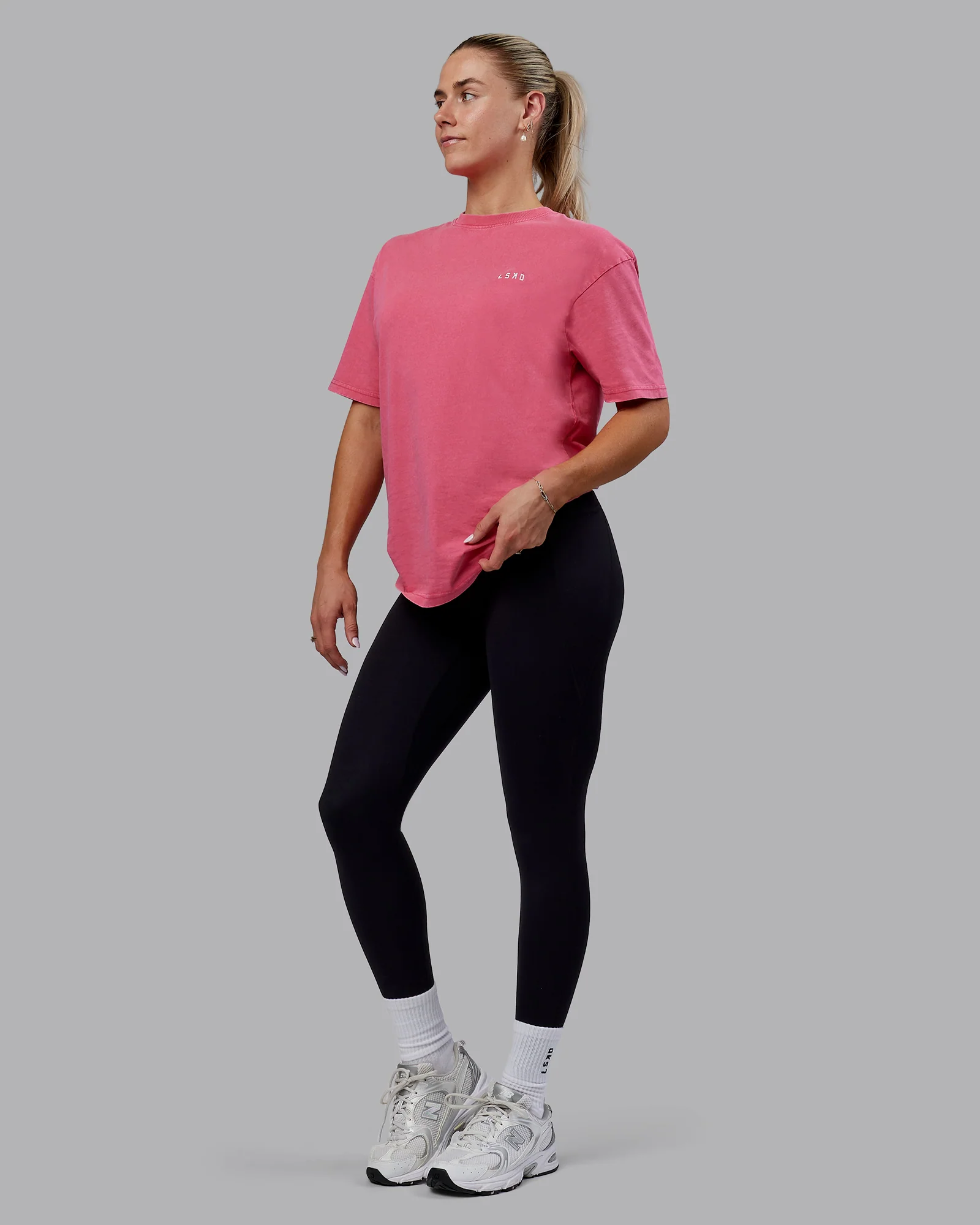 15646-washed-empower-oversize-tee-berry-pink-pastel-orchid-7.webp Washed Empower Oversize Tee - Berry Pink-Pastel Orchid