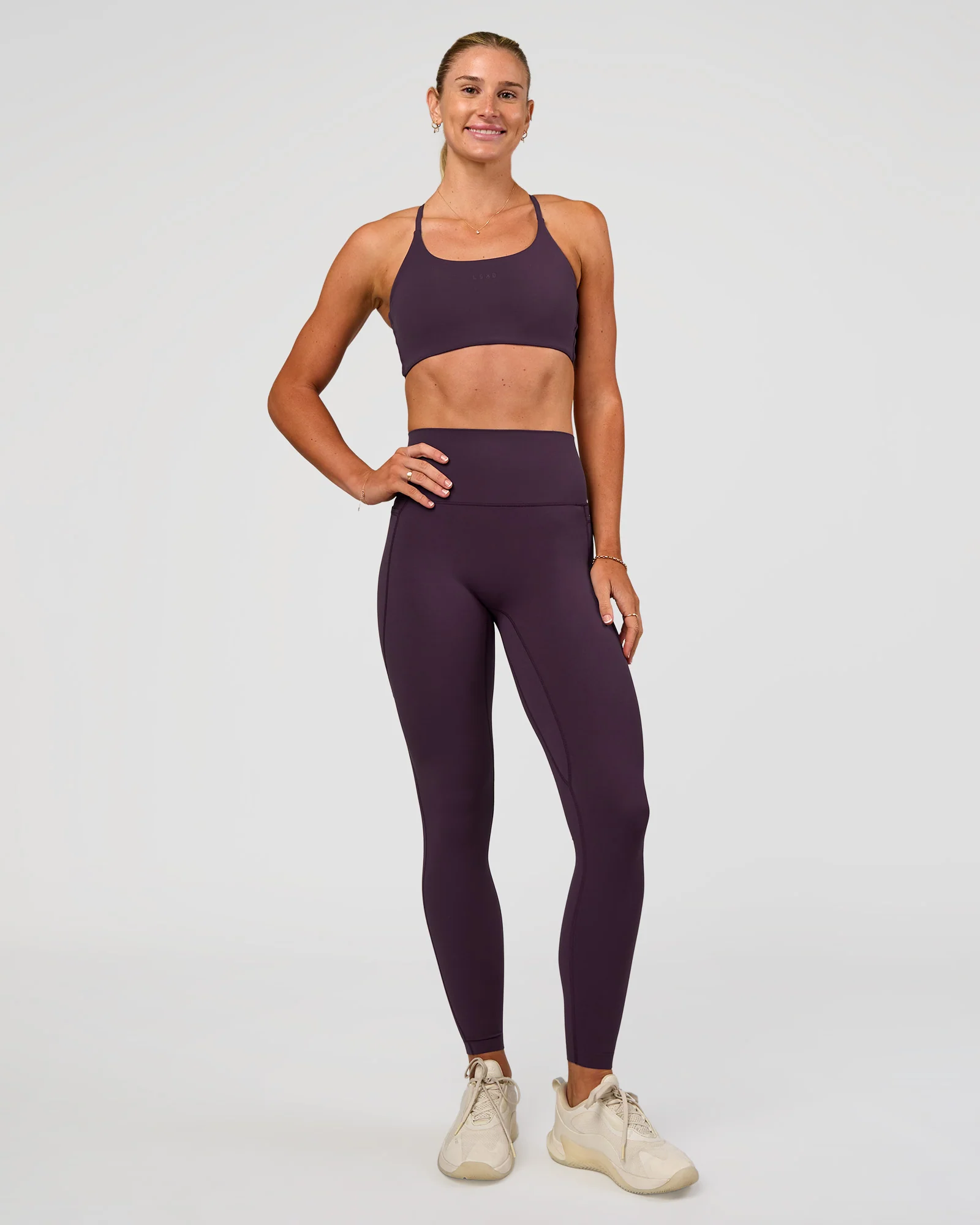 15664-elixir-ultra-high-rise-full-length-legging-pockets-midnight-plum-5.webp Elixir Ultra High-Rise Full Length Legging Pockets - Midnight Plum