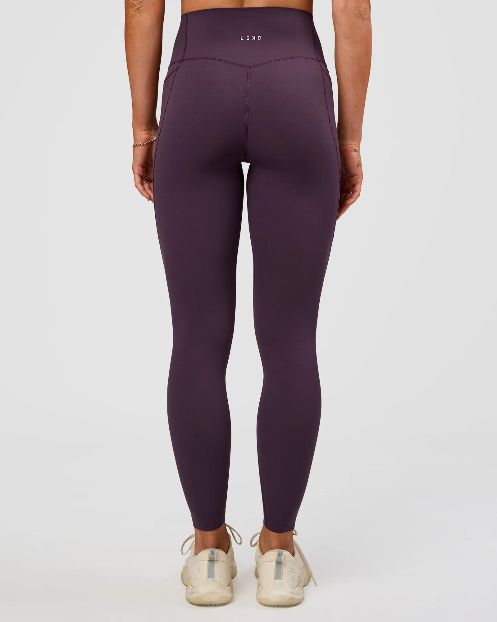 15664-elixir-ultra-high-rise-full-length-legging-pockets-midnight-plum-8.webp Elixir Ultra High-Rise Full Length Legging Pockets - Midnight Plum