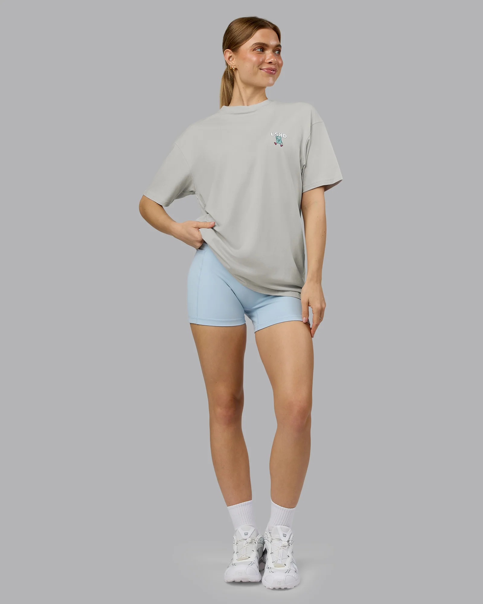 15691-perspective-flxcotton-oversized-tee-digital-mist-white-12.webp Perspective FLXCotton Oversized Tee - Digital Mist-White