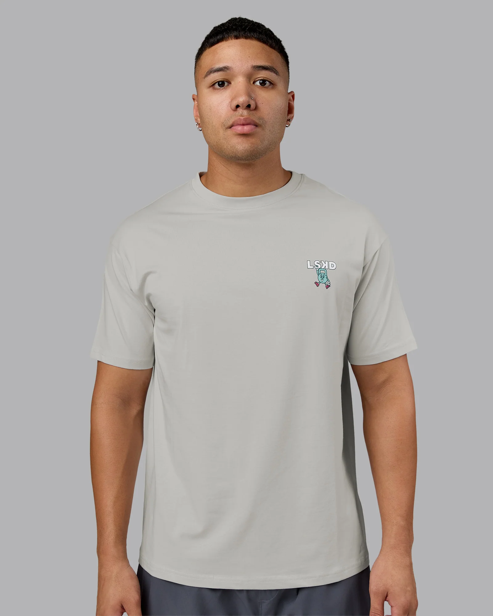 15691-perspective-flxcotton-oversized-tee-digital-mist-white-4.webp Perspective FLXCotton Oversized Tee - Digital Mist-White