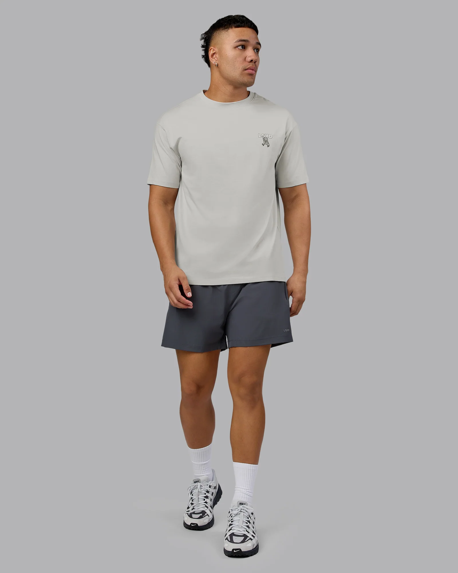 15691-perspective-flxcotton-oversized-tee-digital-mist-white-6.webp Perspective FLXCotton Oversized Tee - Digital Mist-White