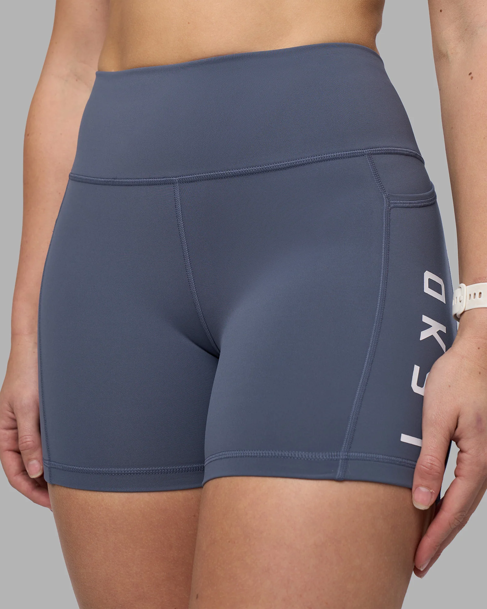 15798-rep-ultra-high-rise-4-short-pockets-night-shadow-white-6.webp Rep Ultra High-Rise 4" Short Pockets - Night Shadow-White