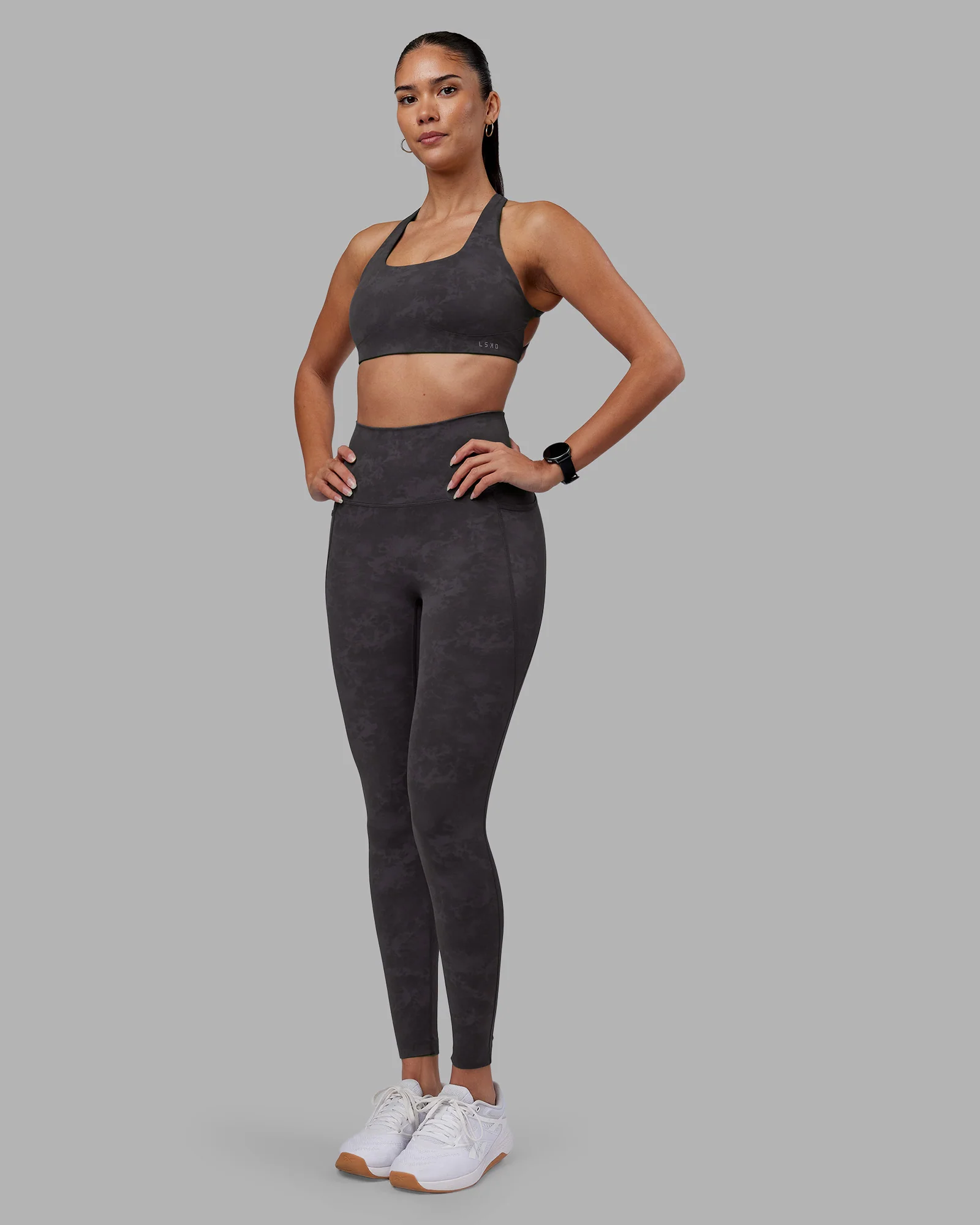 15877-elixir-ultra-high-rise-full-length-legging-pockets-dark-storm-wash-1.webp Elixir Ultra High-Rise Full Length Legging Pockets - Dark Storm Wash
