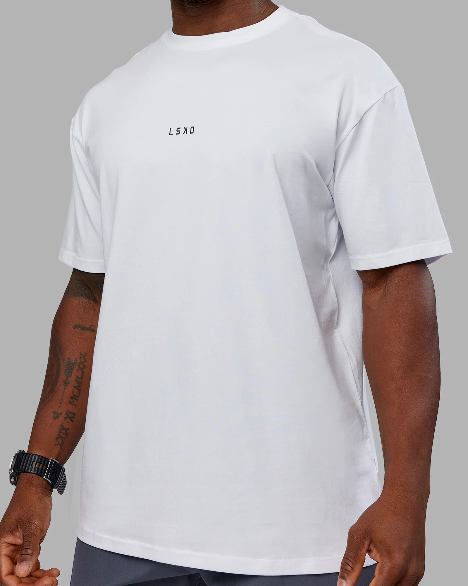 15886-kettlebell-flxcotton-oversized-tee-white-black-10.webp Kettlebell FLXCotton Oversized Tee - White-Black