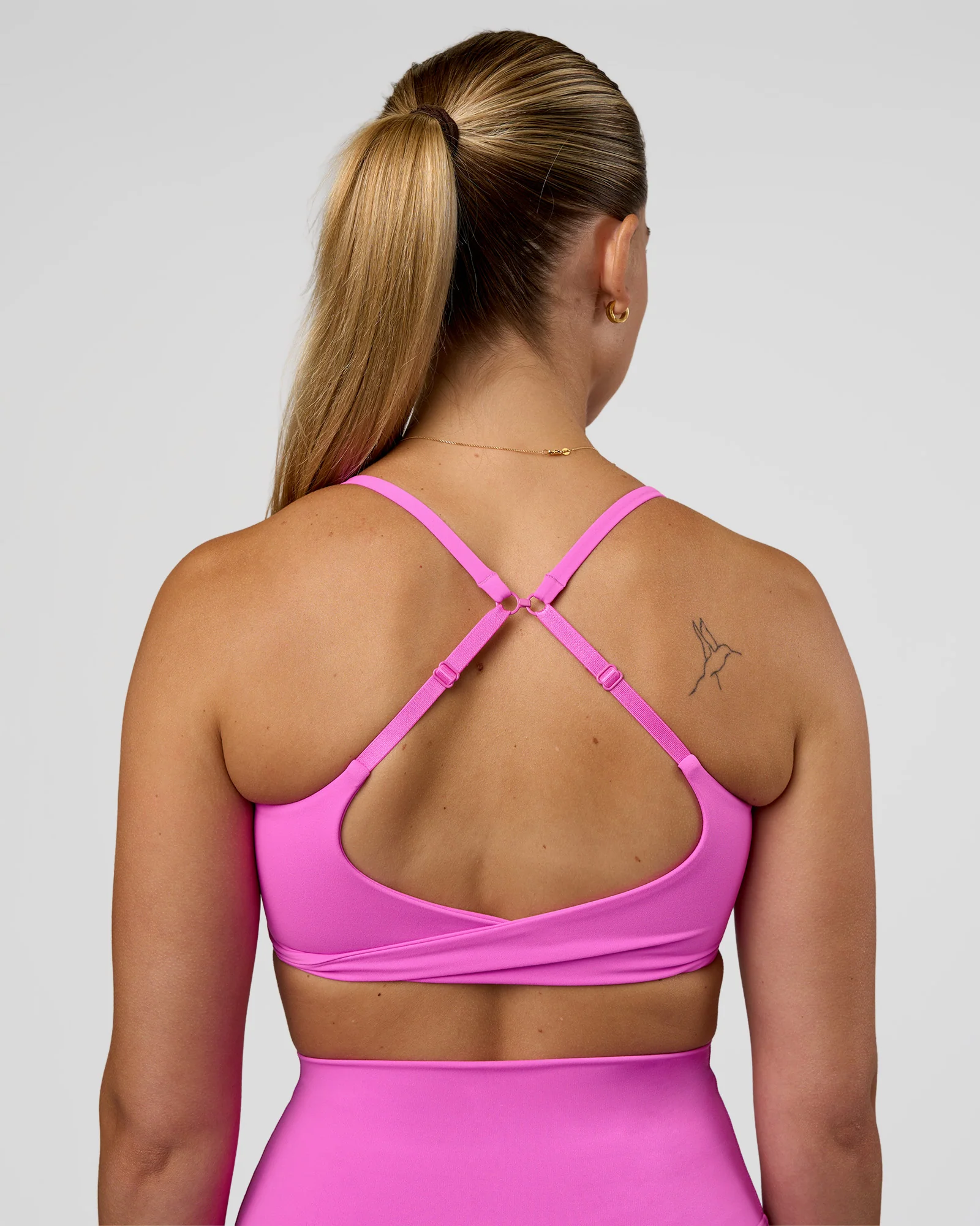 15913-twist-sports-bra-ultra-fuchsia-2.webp Twist Sports Bra - Ultra Fuchsia
