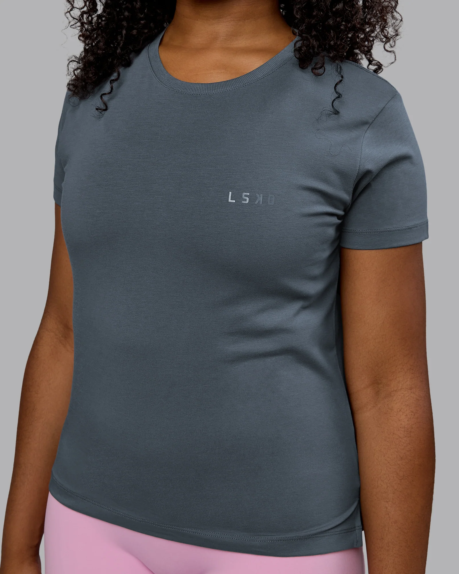 15940-deluxe-pimaflx-tee-turbulence-3.webp Deluxe PimaFLX Tee - Turbulence