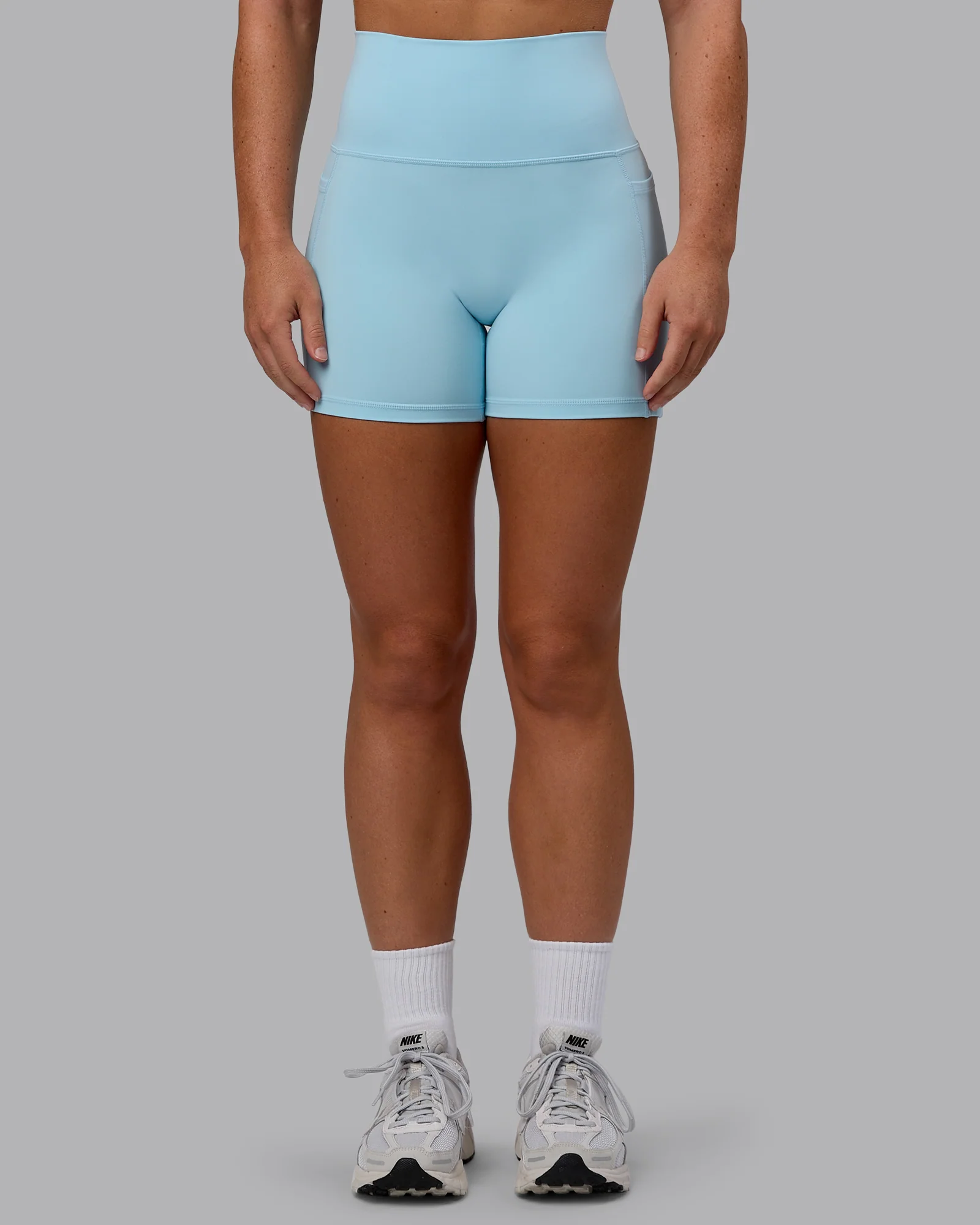 15984-fusion-ultra-high-rise-4-short-pockets-glacial-blue-10.webp Fusion Ultra High-Rise 4" Short Pockets - Glacial Blue