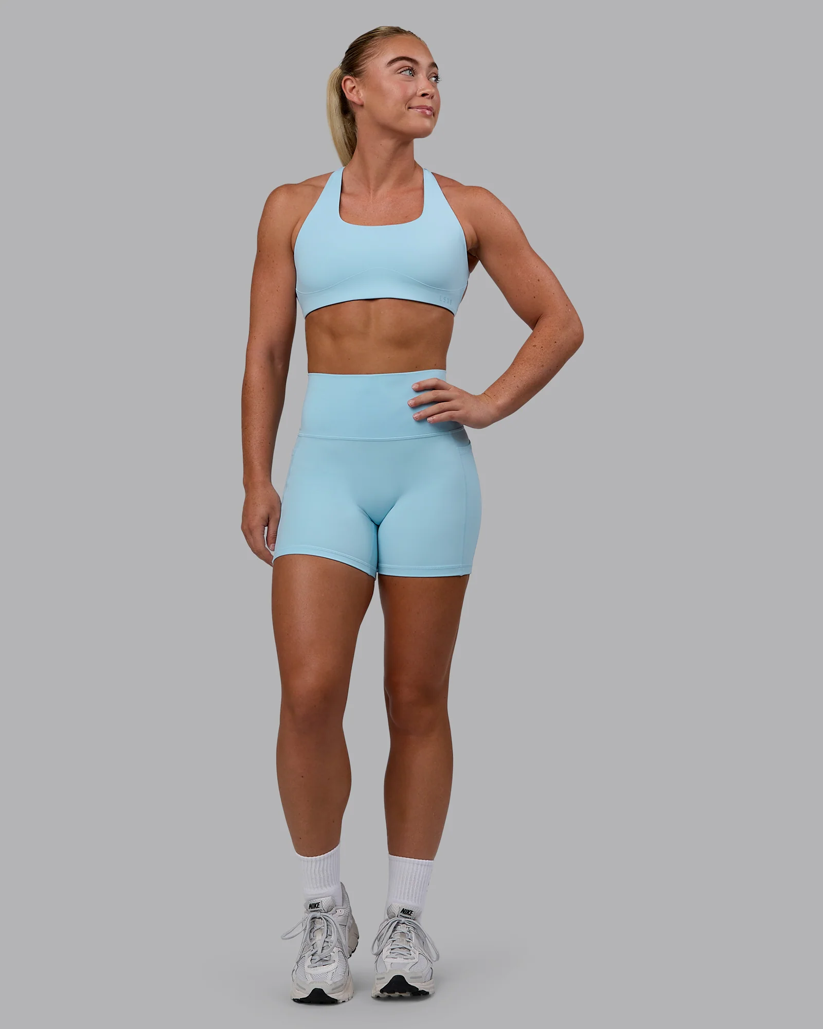 15984-fusion-ultra-high-rise-4-short-pockets-glacial-blue-7.webp Fusion Ultra High-Rise 4" Short Pockets - Glacial Blue