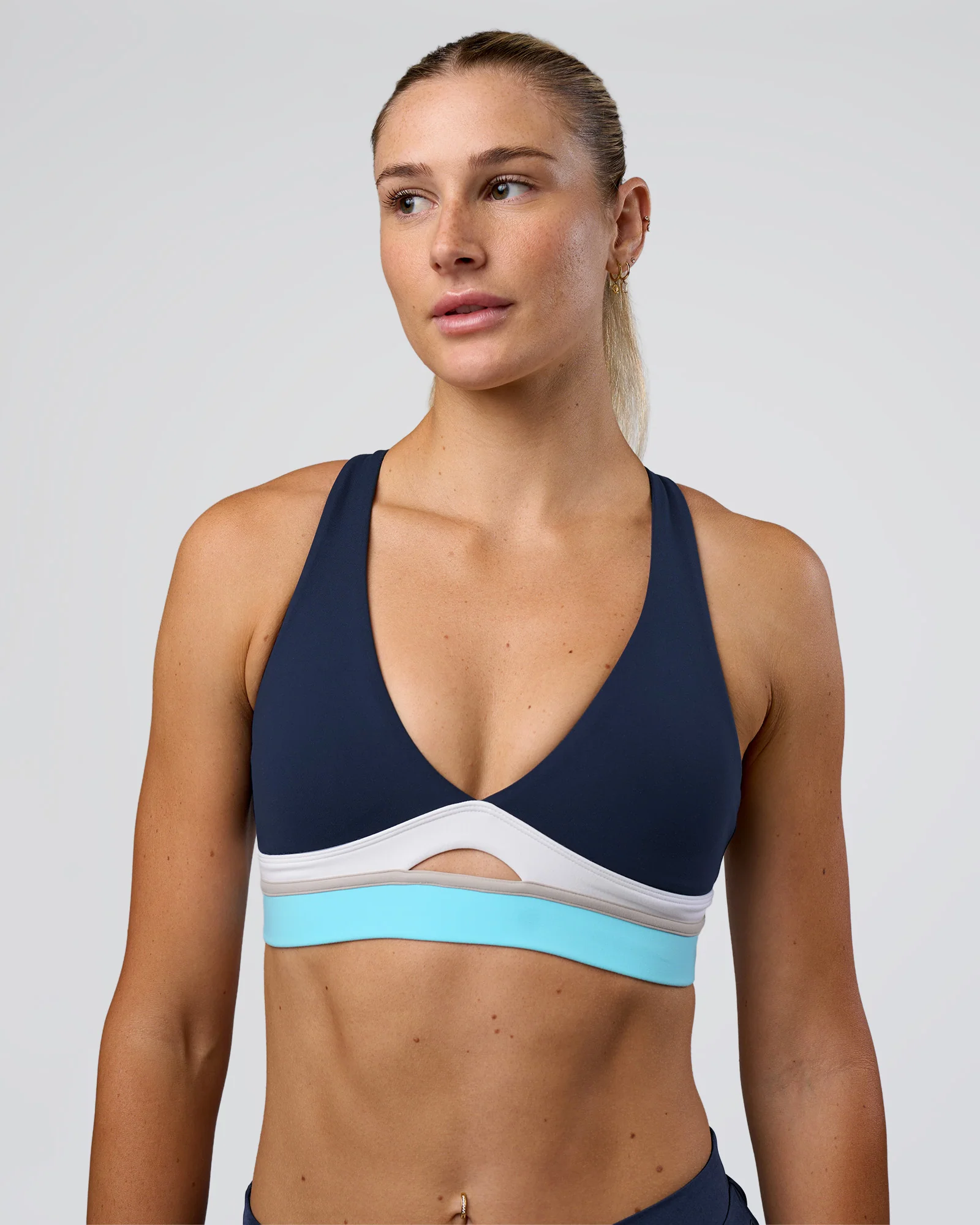 16064-revitalise-flash-sports-bra-future-navy-multi-1.webp Revitalise Flash Sports Bra - Future Navy-Multi