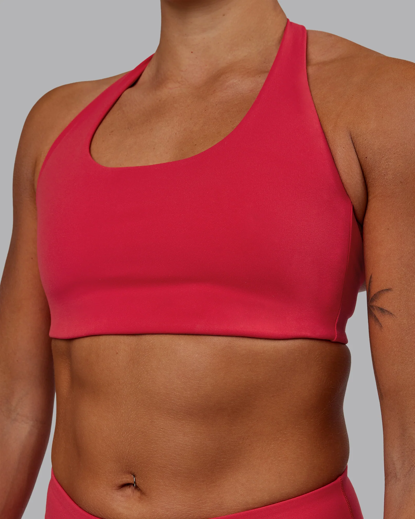 16256-challenger-sports-bra-scarlet-7.webp Challenger Sports Bra - Scarlet
