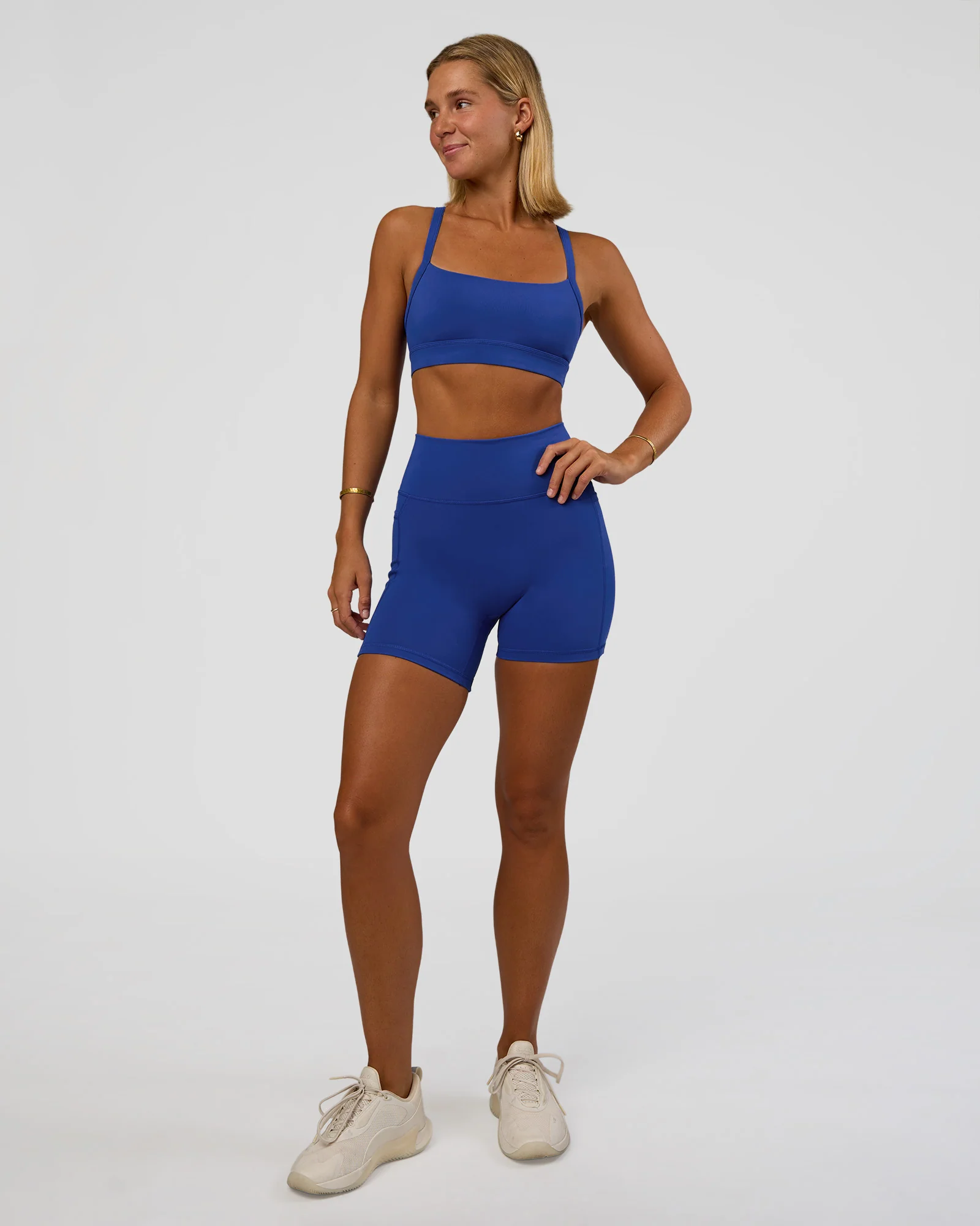 16375-momentum-sports-bra-electric-indigo-3.webp Momentum Sports Bra - Electric Indigo