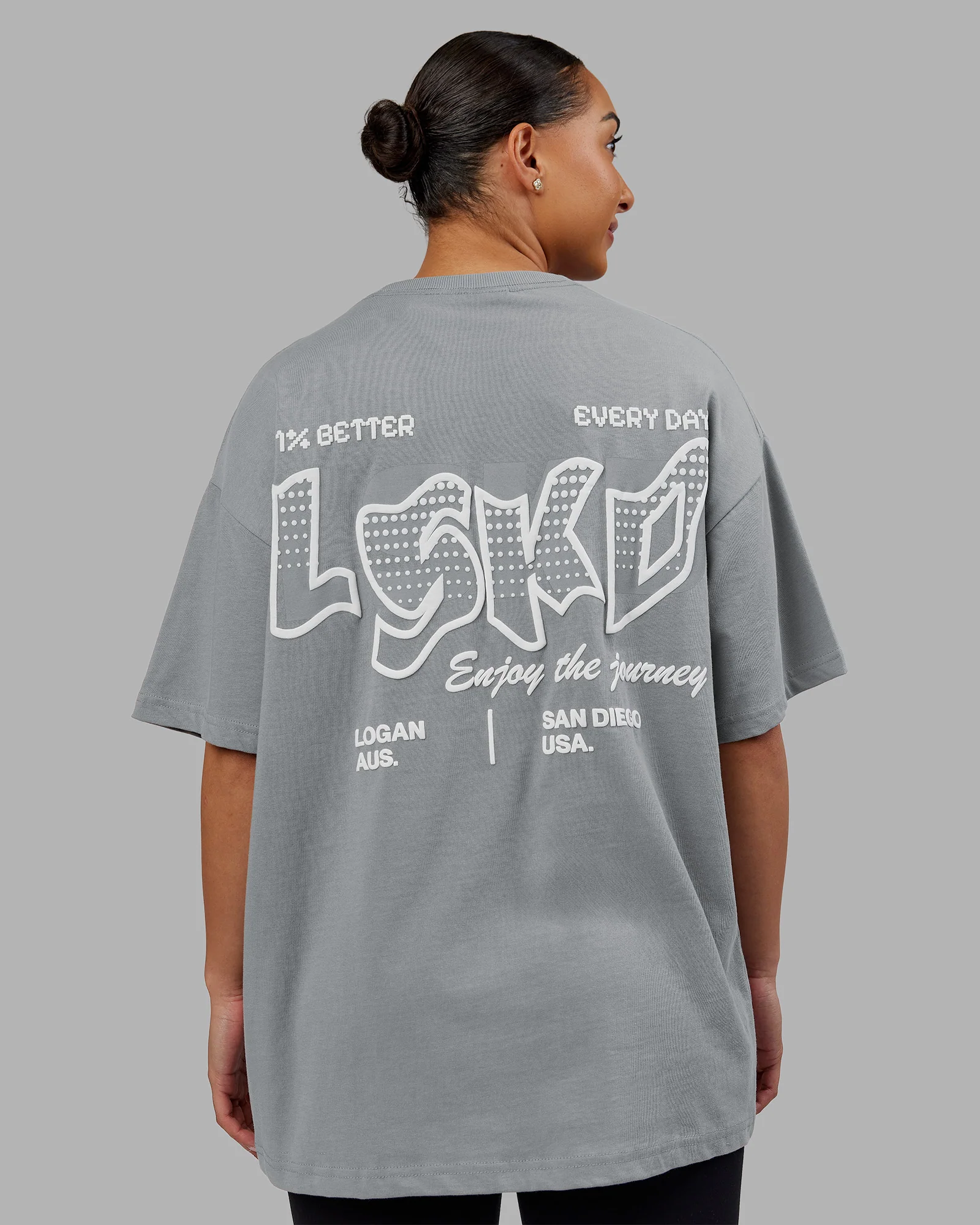 16393-time-s-up-heavyweight-oversized-tee-circular-grey-white-2.webp Time's Up Heavyweight Oversized Tee - Circular Grey-White
