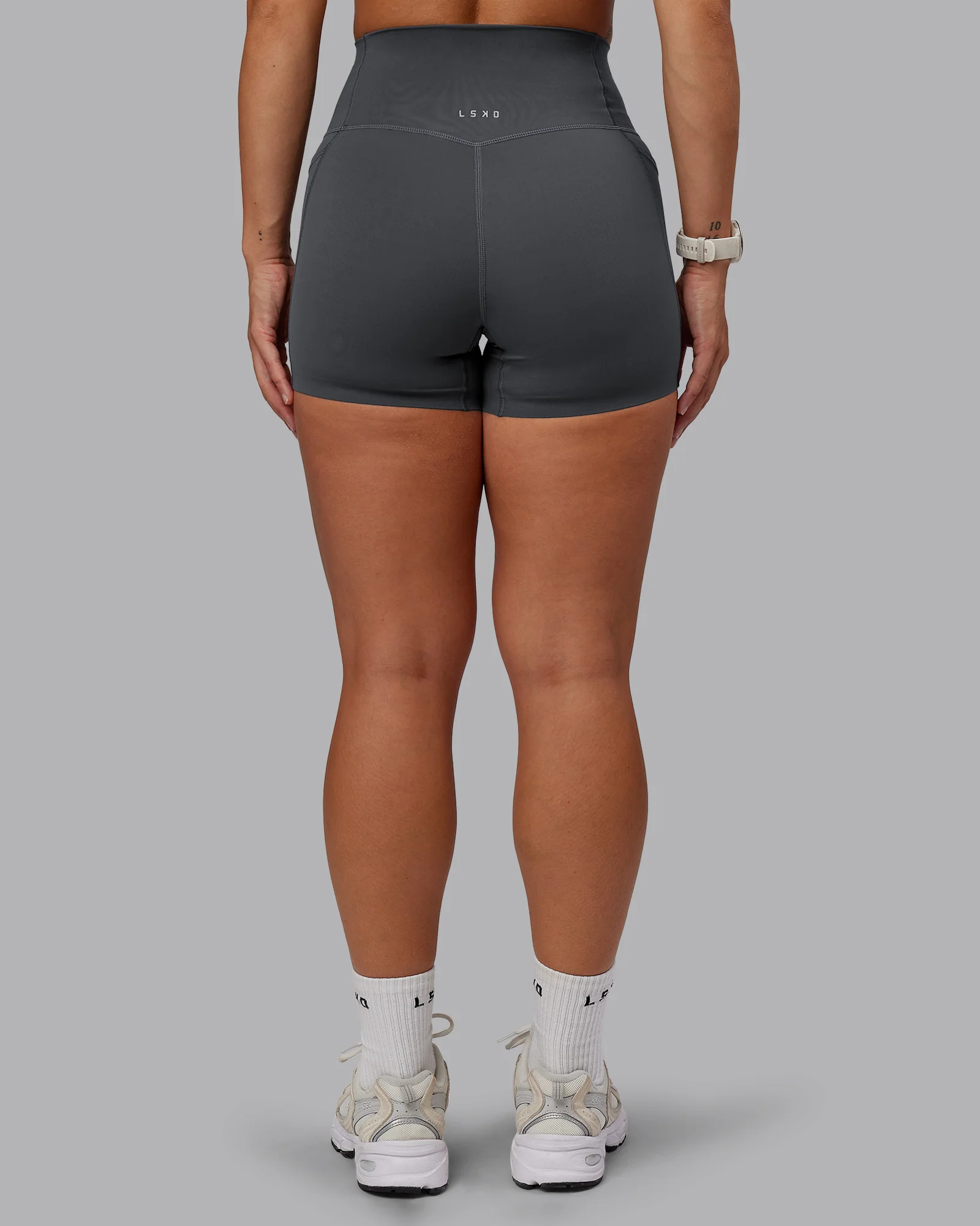 16420-elixir-ultra-high-rise-4-short-pockets-dark-storm-4.webp Elixir Ultra High-Rise 4" Short Pockets - Dark Storm