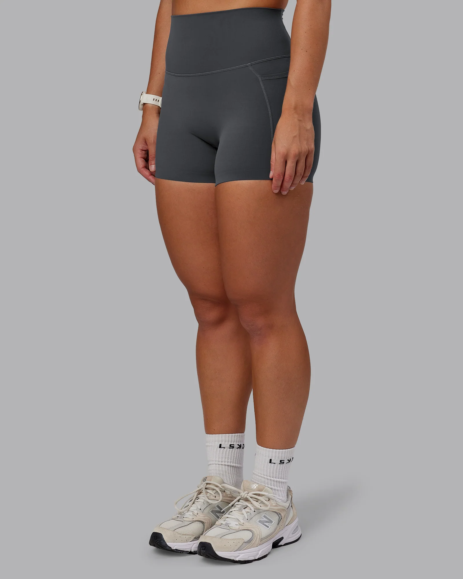 16420-elixir-ultra-high-rise-4-short-pockets-dark-storm-8.webp Elixir Ultra High-Rise 4" Short Pockets - Dark Storm